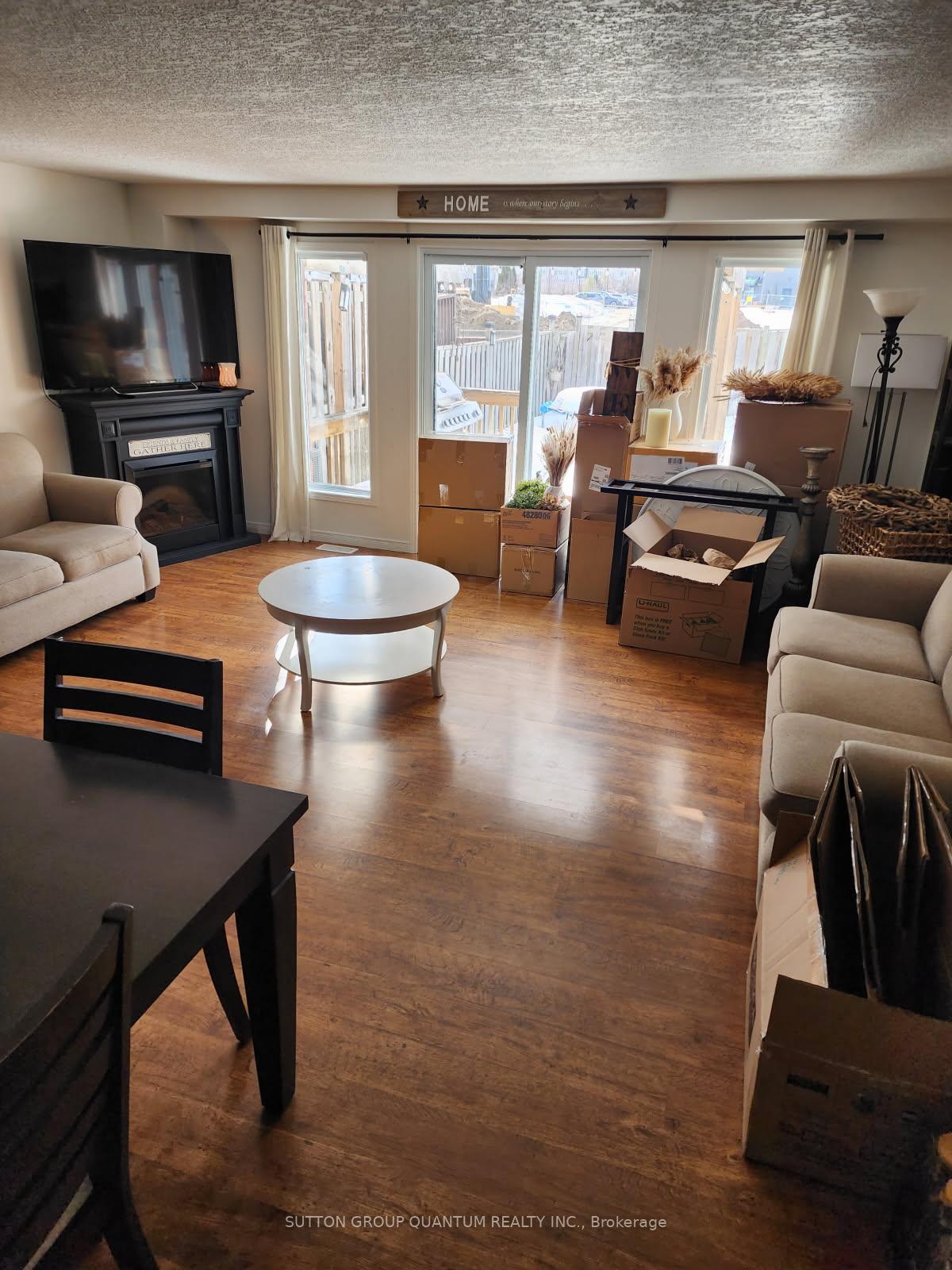 Photo 5 of 17 Corsica Street, Kitchener, Huron Park — HOMEH