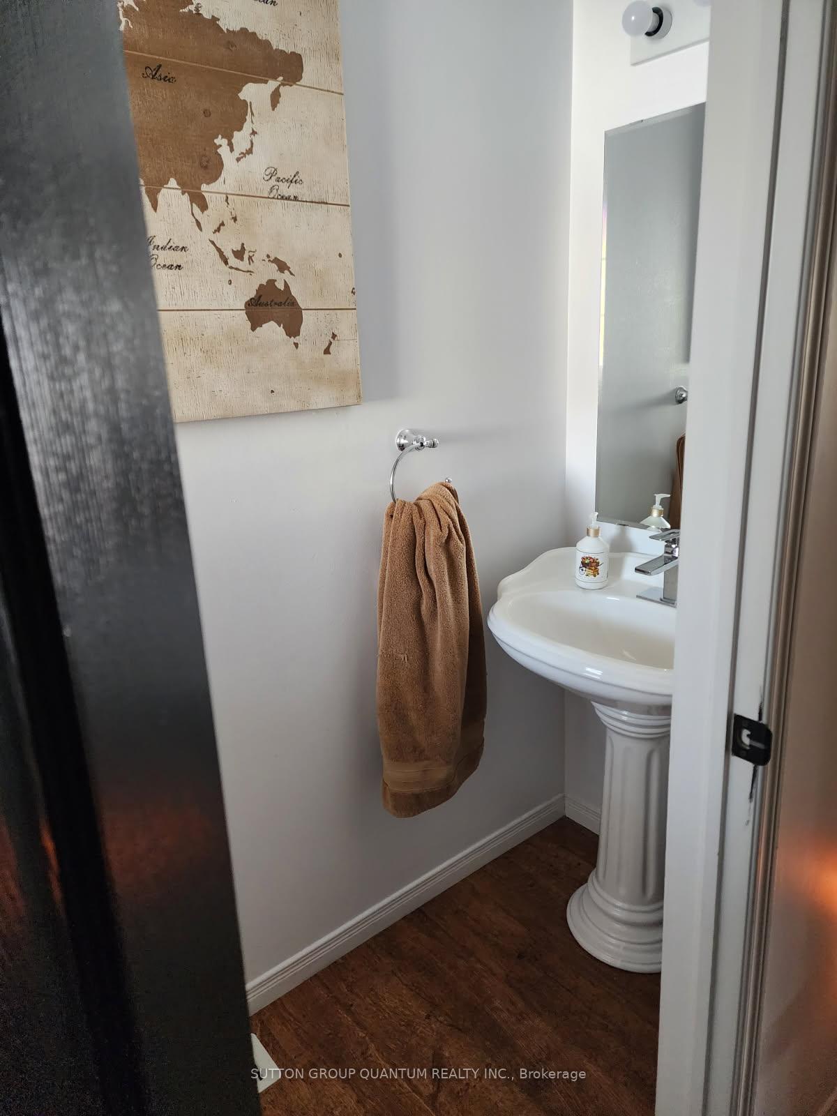 Photo 7 of 17 Corsica Street, Kitchener, Huron Park — HOMEH