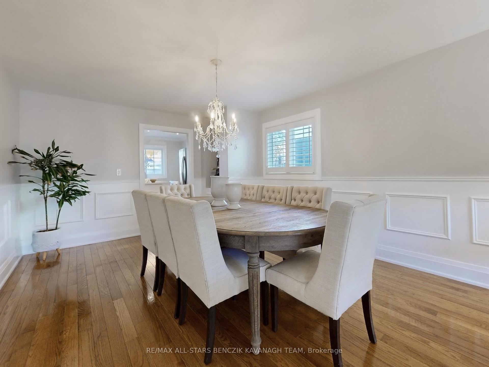 Photo 4 of 14 Hamilton Hall Drive, Markham, Markham Village — HOMEH