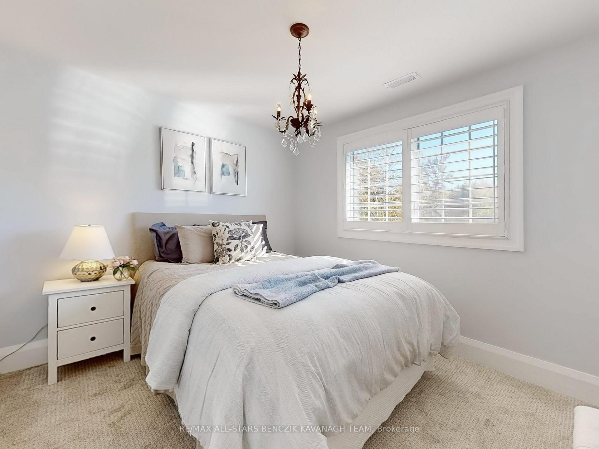 Photo 13 of 14 Hamilton Hall Drive, Markham, Markham Village — HOMEH