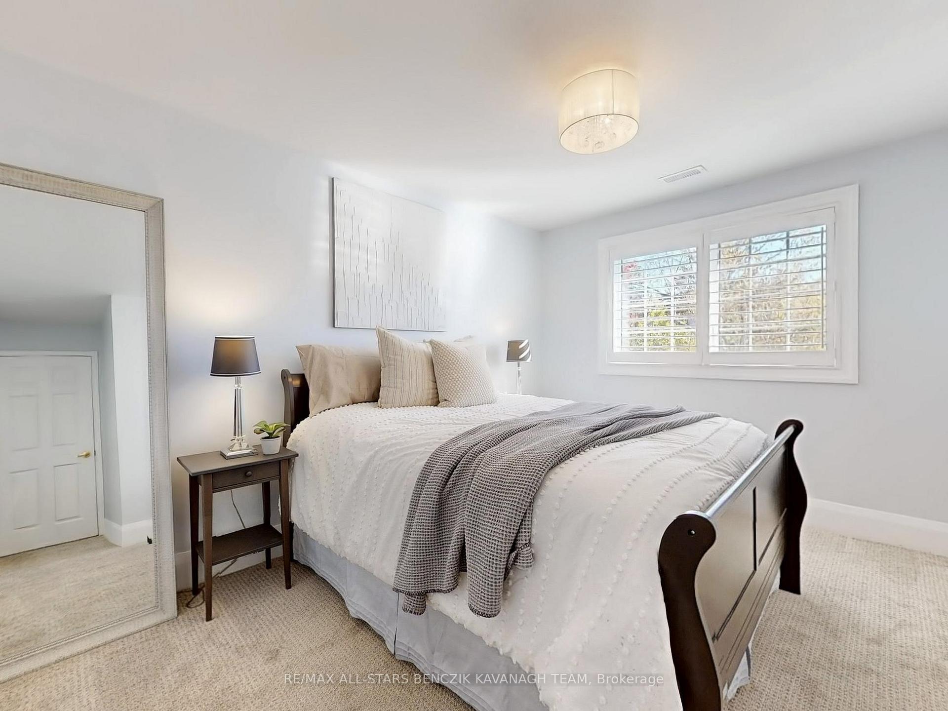 Photo 15 of 14 Hamilton Hall Drive, Markham, Markham Village — HOMEH