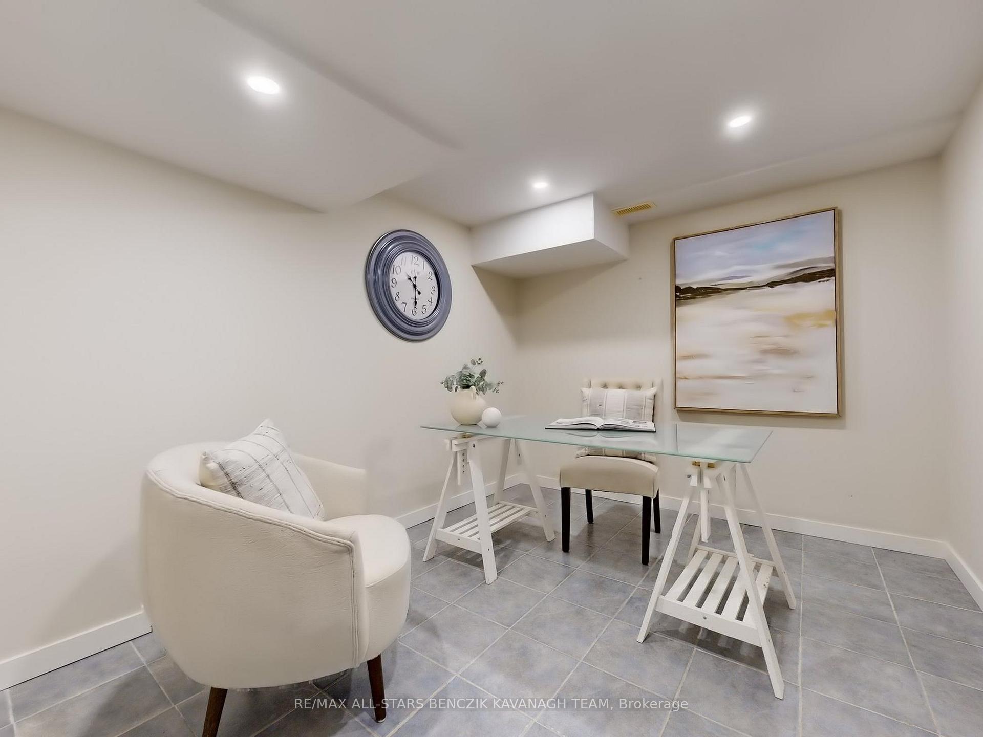 Photo 18 of 14 Hamilton Hall Drive, Markham, Markham Village — HOMEH
