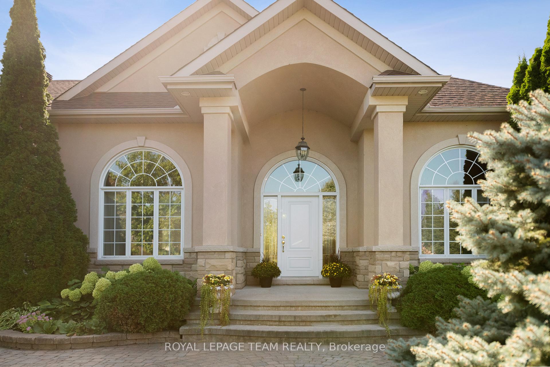 Photo 3 of 5618 Carrison Drive, Ottawa, Manotick Village & Manotick Estates — HOMEH