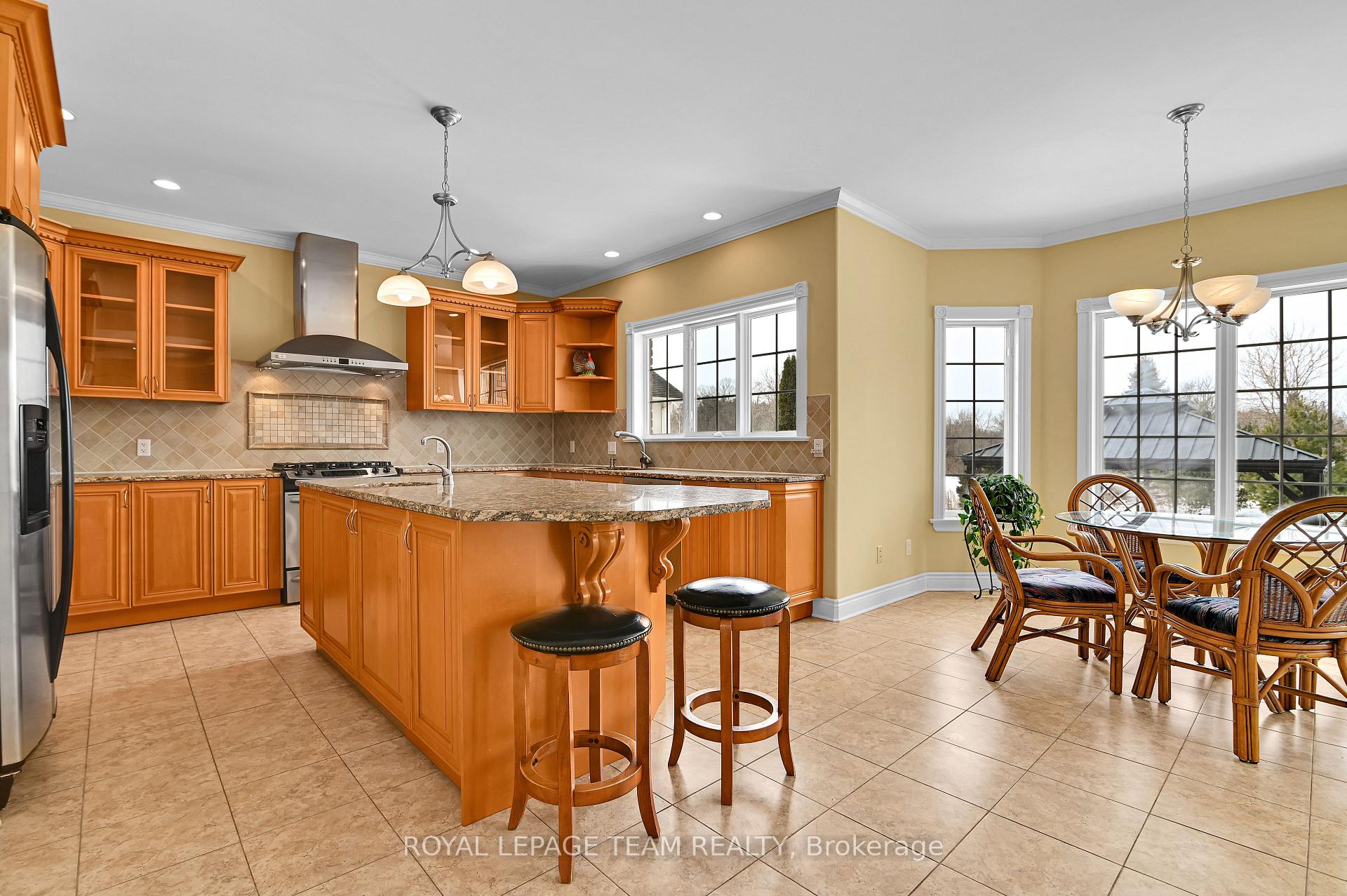 Photo 12 of 5618 Carrison Drive, Ottawa, Manotick Village & Manotick Estates — HOMEH