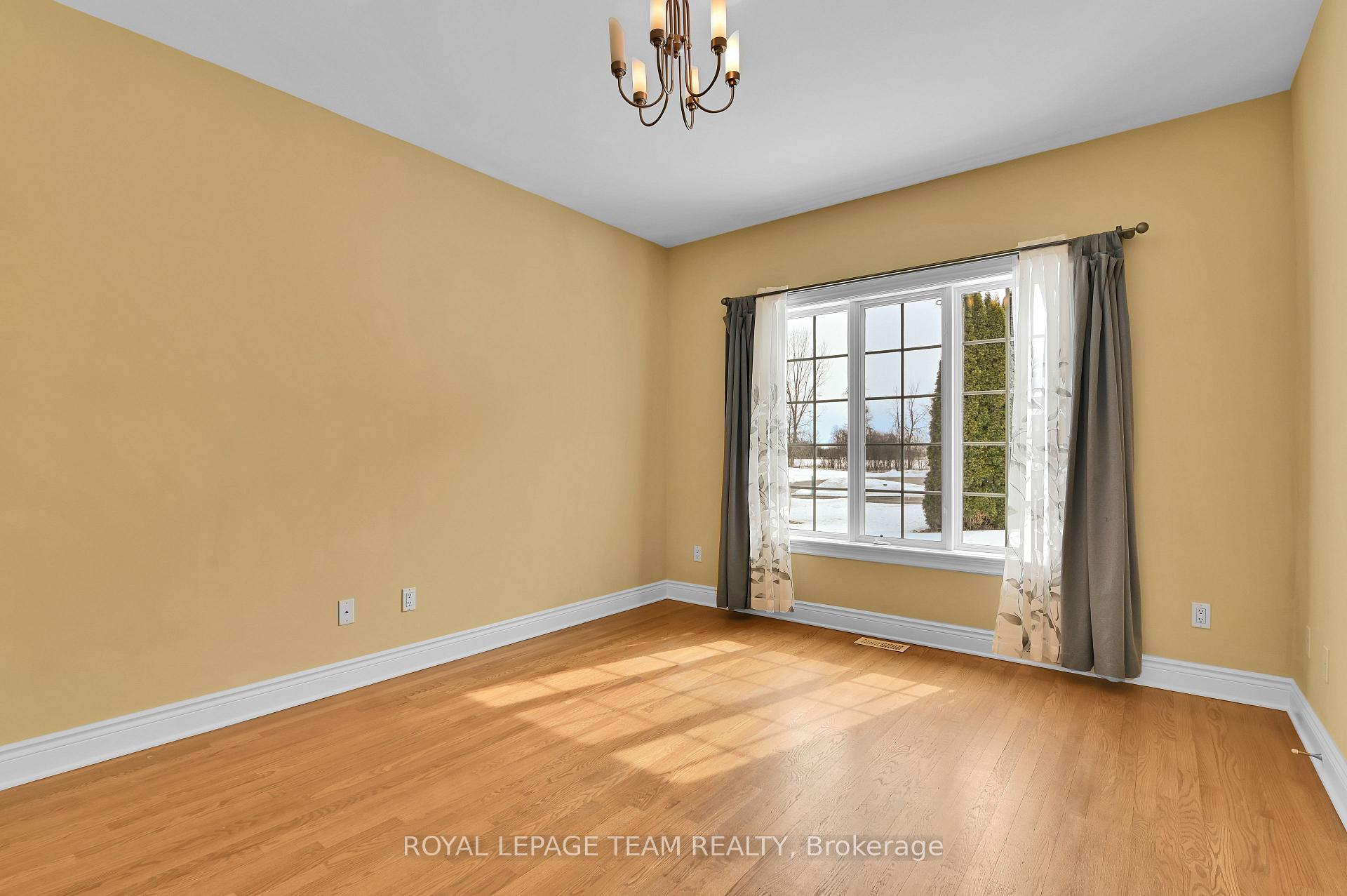 Photo 19 of 5618 Carrison Drive, Ottawa, Manotick Village & Manotick Estates — HOMEH