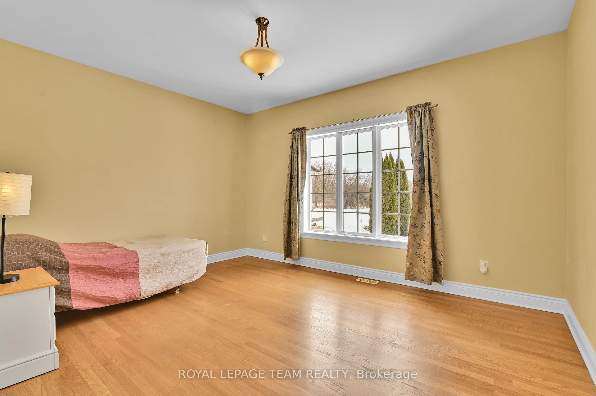 Photo 24 of 5618 Carrison Drive, Ottawa, Manotick Village & Manotick Estates — HOMEH