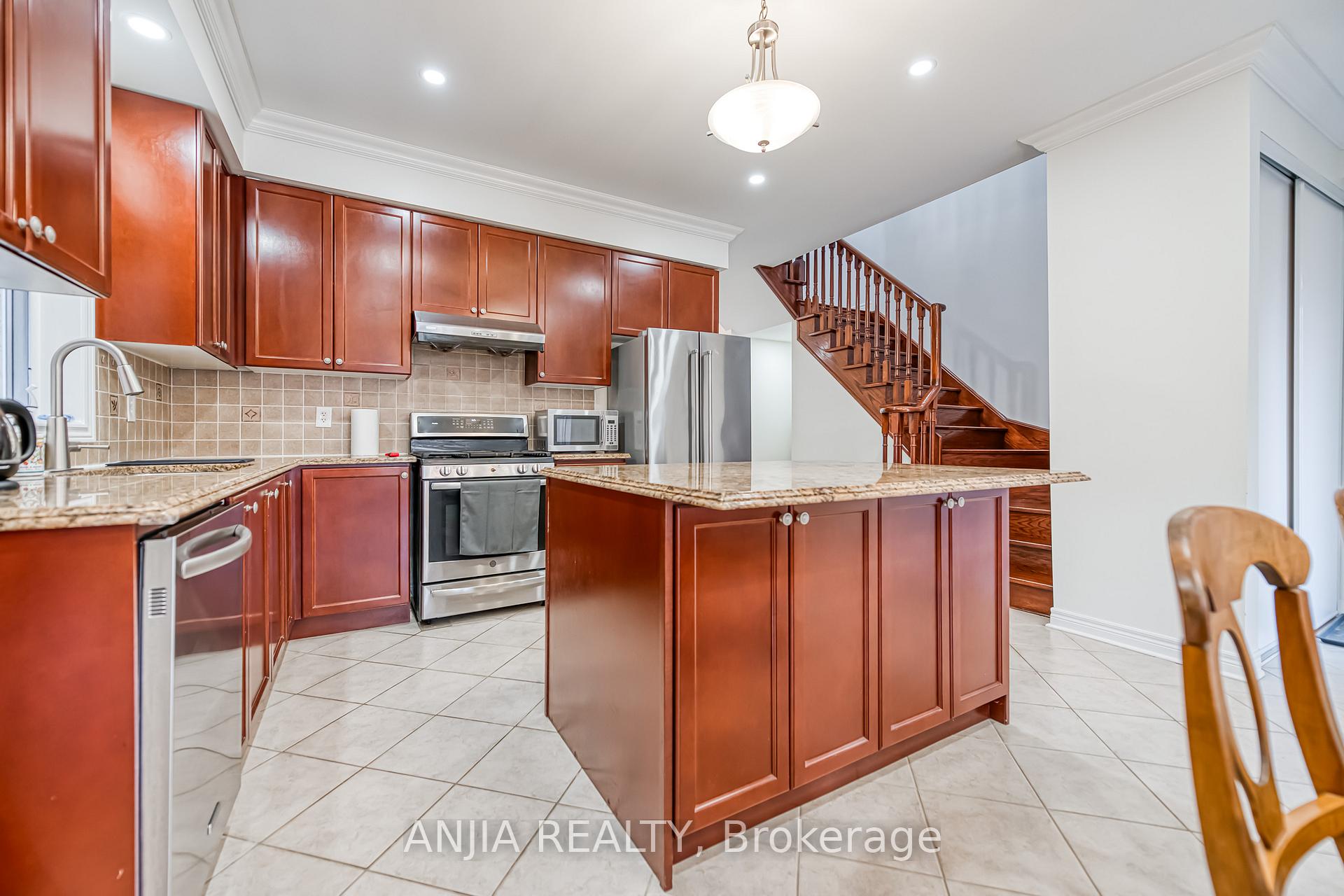 Photo 15 of 103 Shady Oaks Avenue, Markham, Cornell — HOMEH