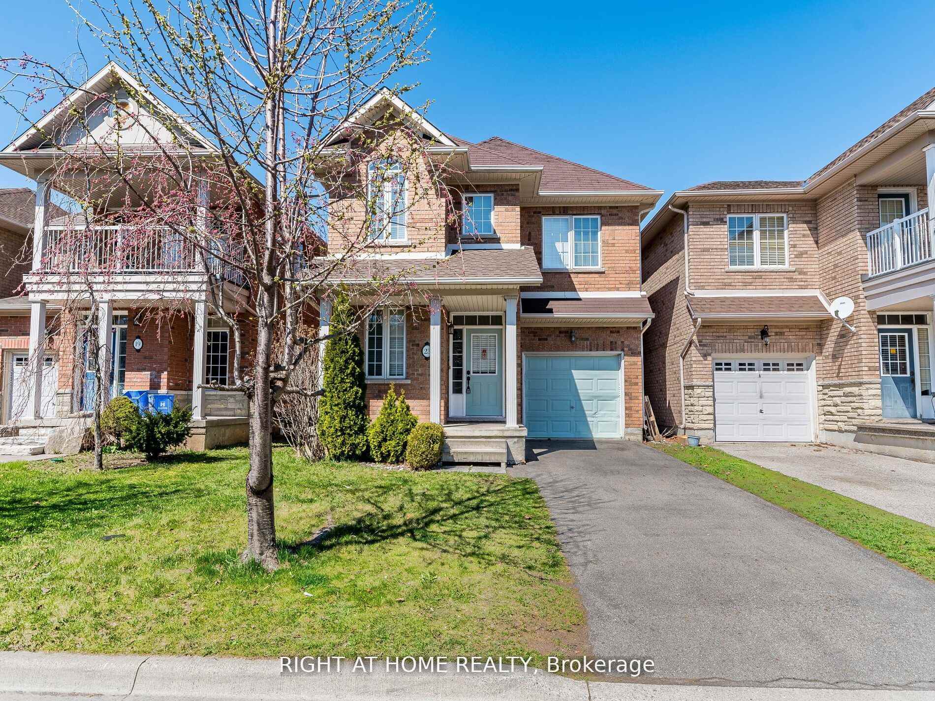 Photo 1 of 23 Glendarling Crescent, Hamilton, Stoney Creek — HOMEH