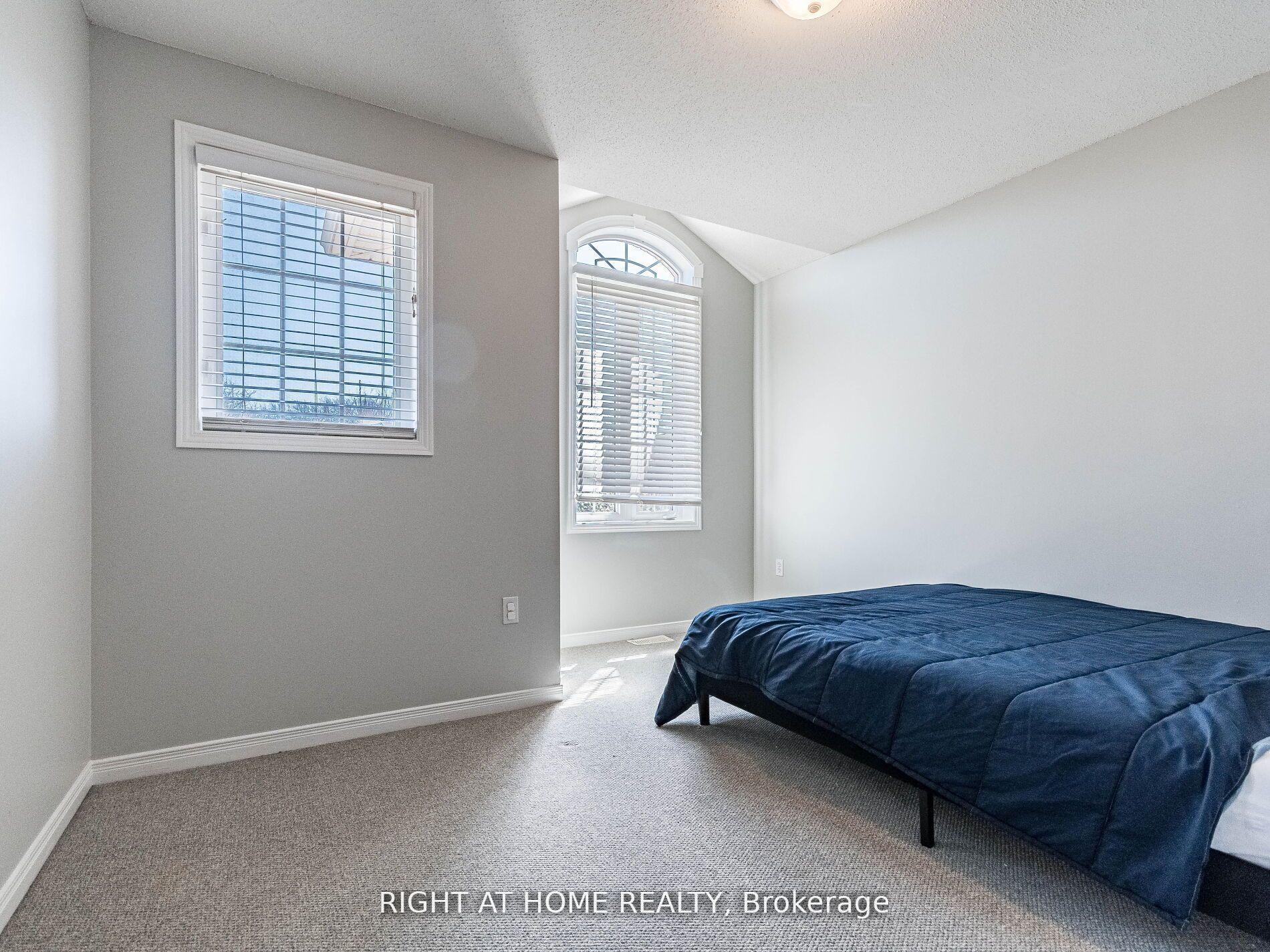 Photo 19 of 23 Glendarling Crescent, Hamilton, Stoney Creek — HOMEH