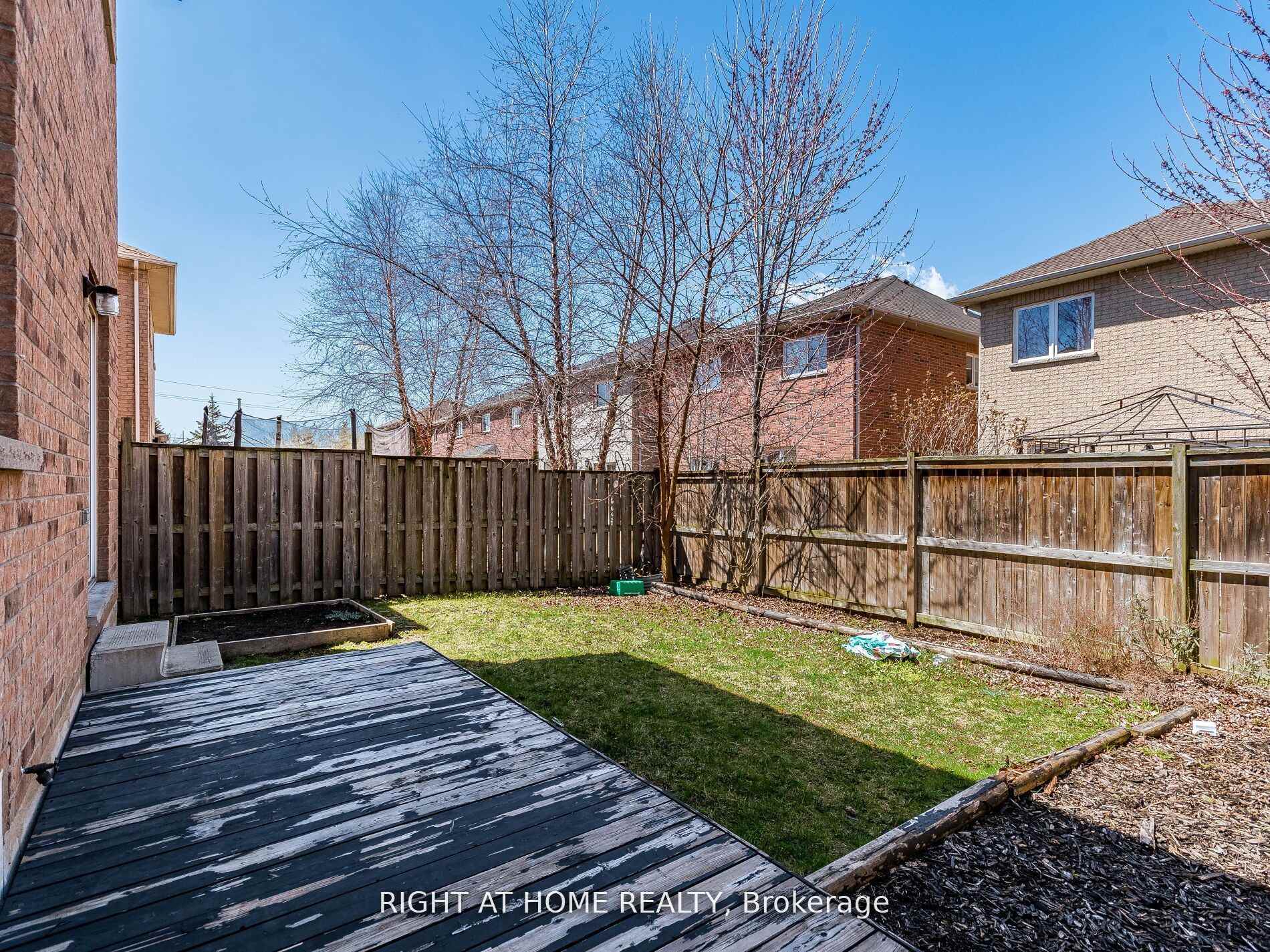 Photo 35 of 23 Glendarling Crescent, Hamilton, Stoney Creek — HOMEH