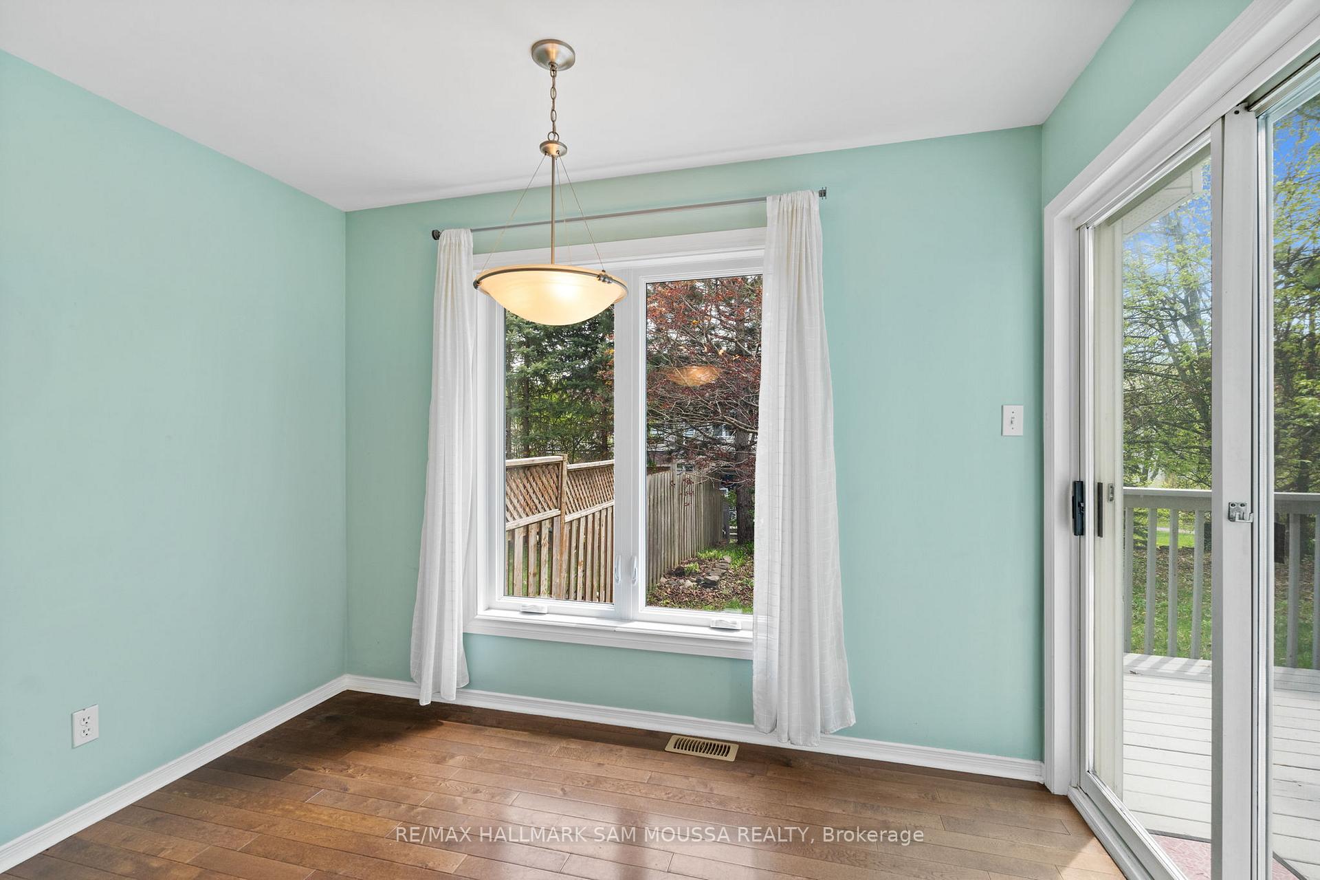 Photo 14 of 11 Highmont Court, Ottawa, Kanata - Kanata Lakes/Heritage Hills — HOMEH
