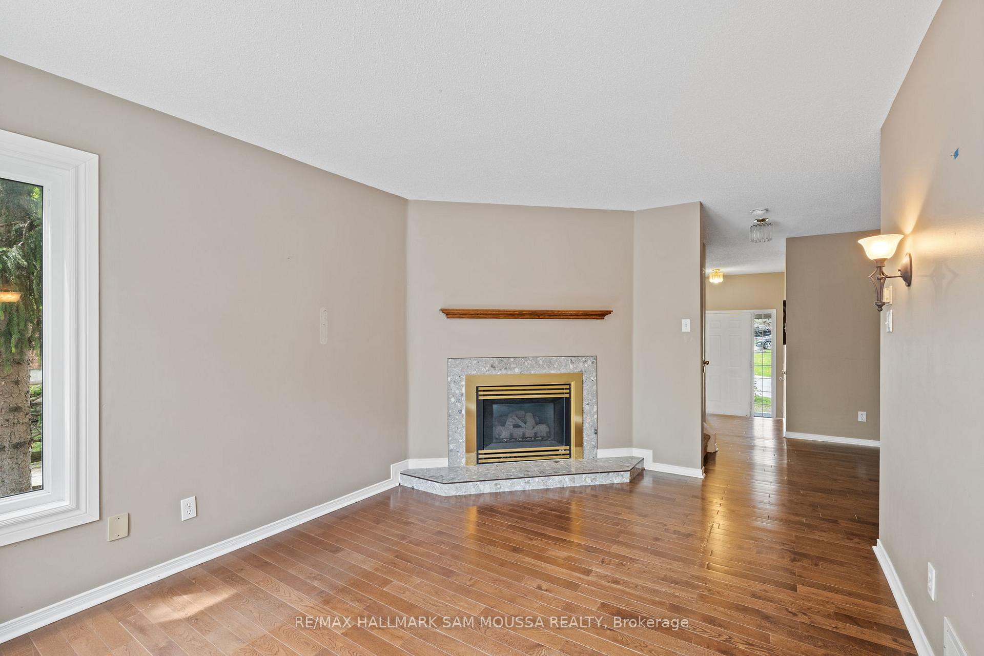 Photo 16 of 11 Highmont Court, Ottawa, Kanata - Kanata Lakes/Heritage Hills — HOMEH