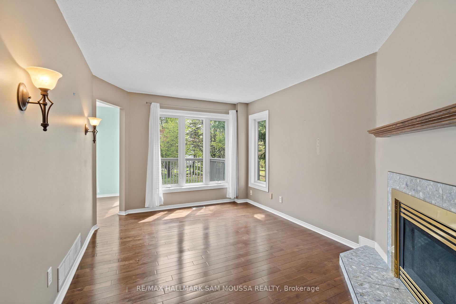 Photo 18 of 11 Highmont Court, Ottawa, Kanata - Kanata Lakes/Heritage Hills — HOMEH