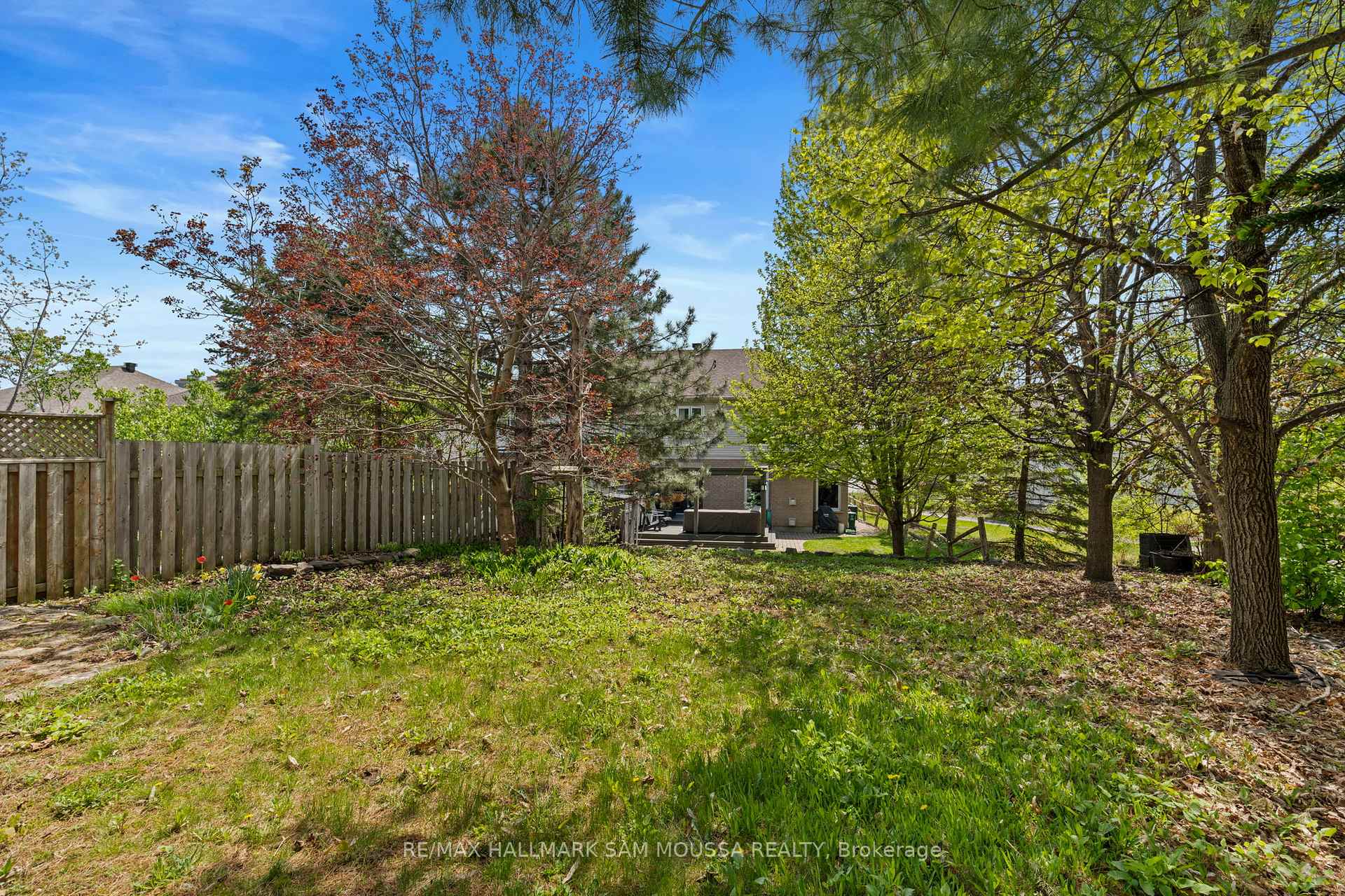 Photo 34 of 11 Highmont Court, Ottawa, Kanata - Kanata Lakes/Heritage Hills — HOMEH