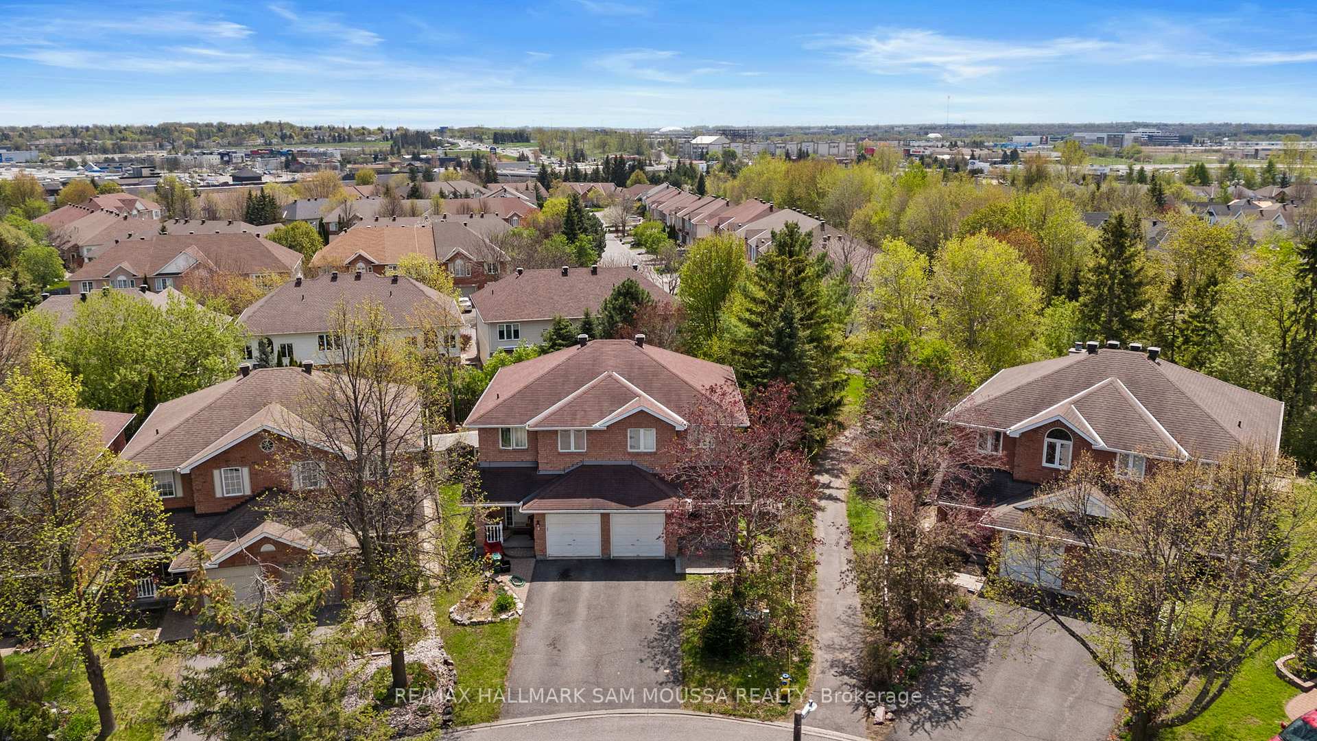 Photo 37 of 11 Highmont Court, Ottawa, Kanata - Kanata Lakes/Heritage Hills — HOMEH