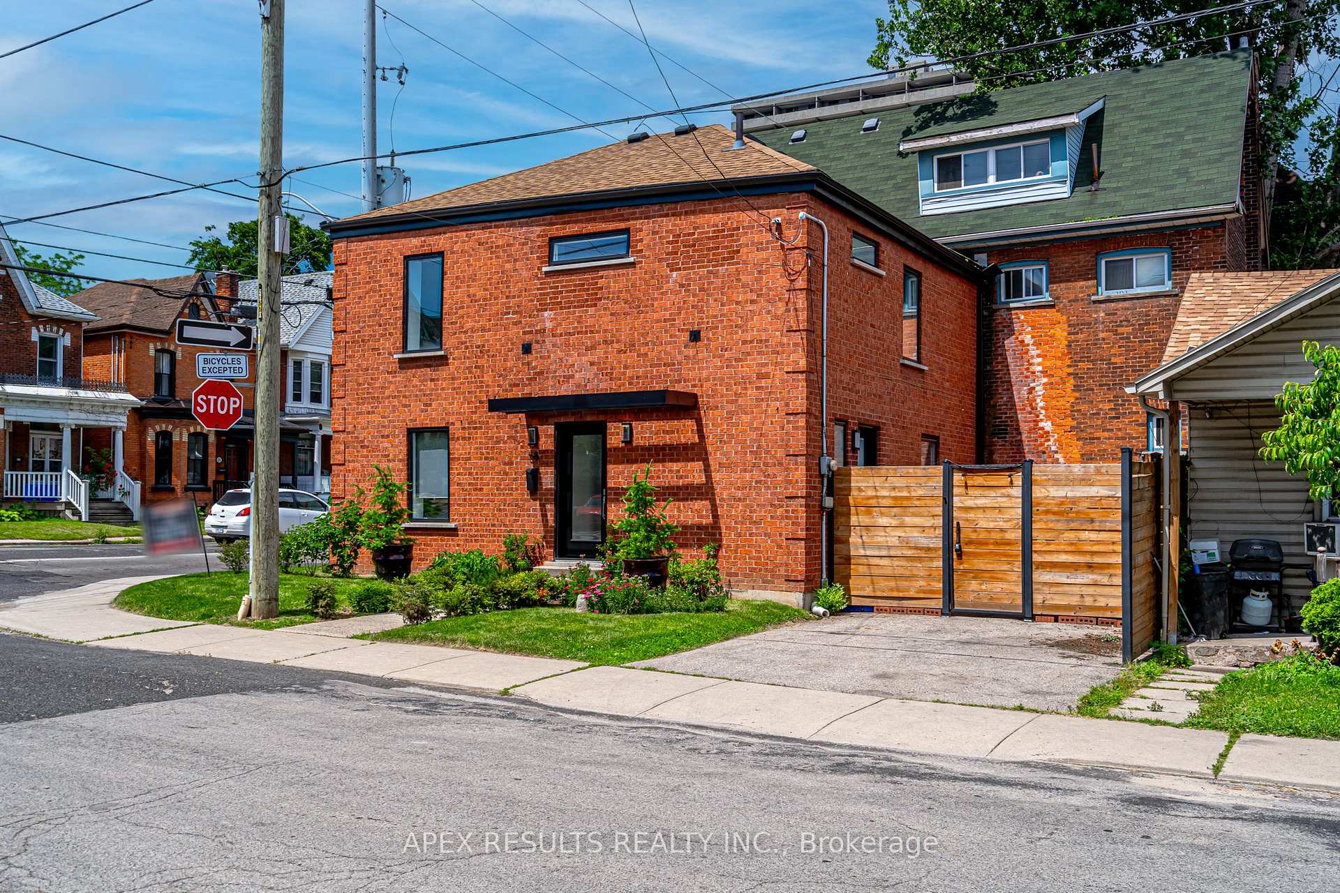 Photo 1 of 58 Spring Street, Hamilton, Corktown — HOMEH