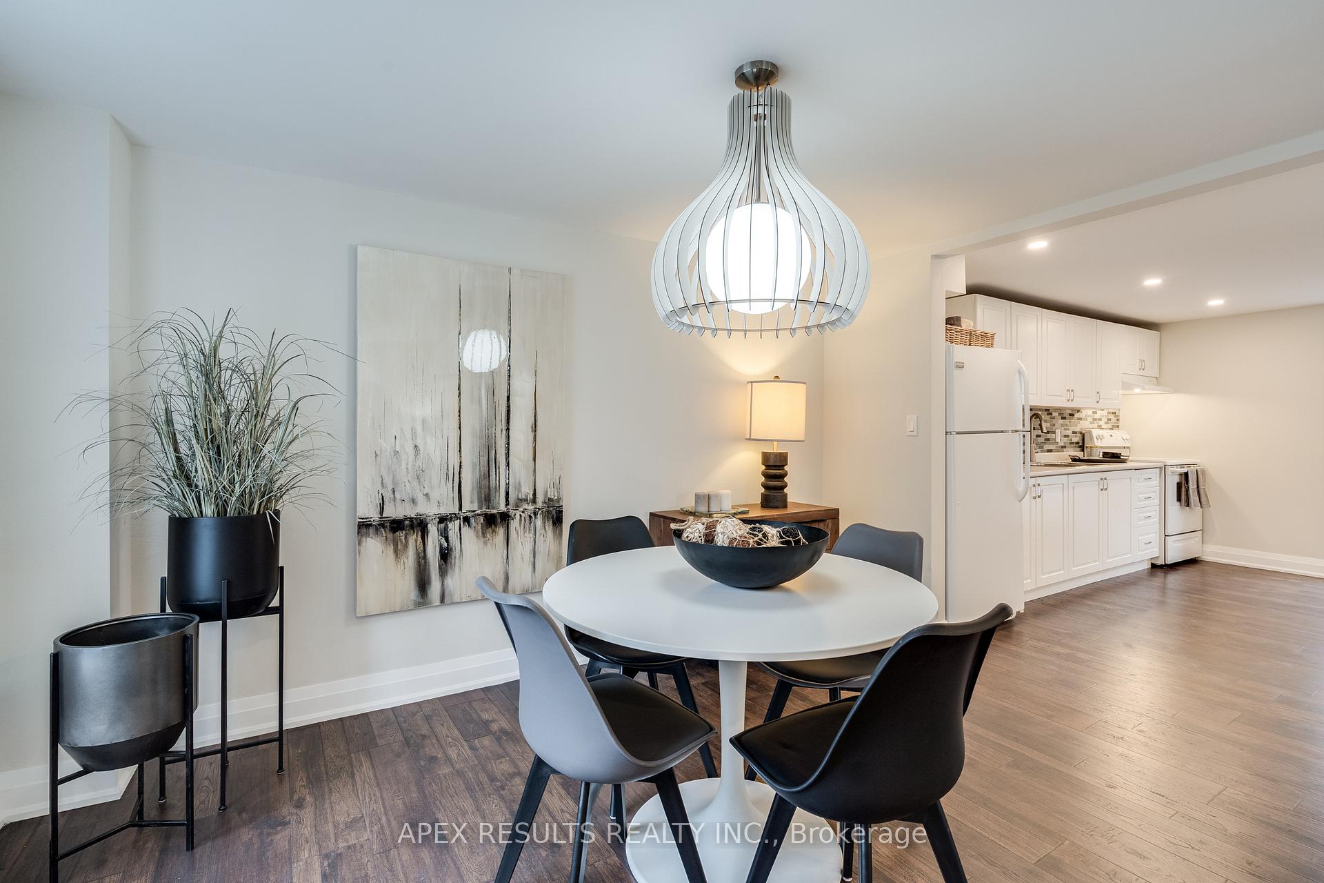 Photo 11 of 58 Spring Street, Hamilton, Corktown — HOMEH