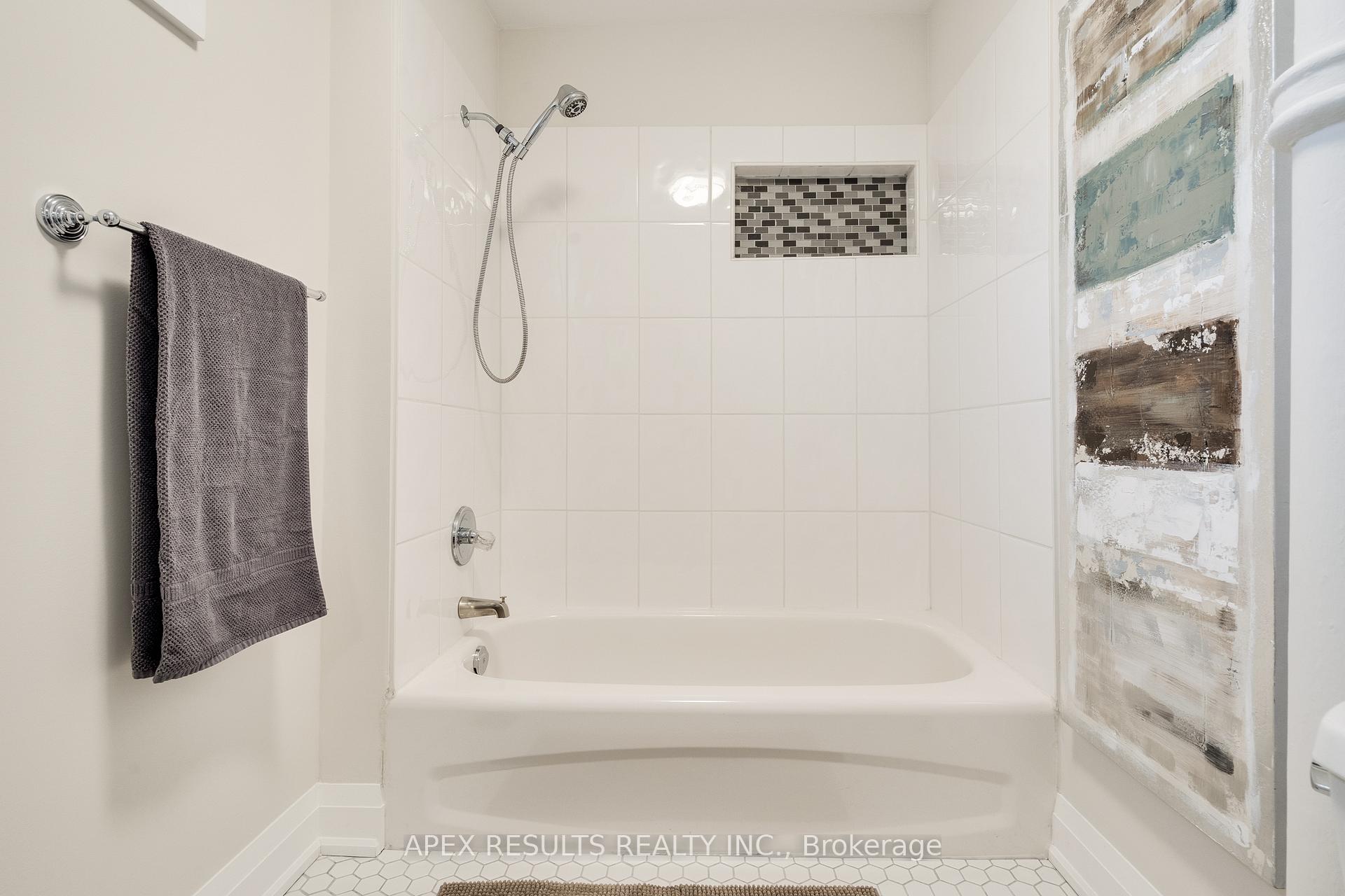 Photo 29 of 58 Spring Street, Hamilton, Corktown — HOMEH