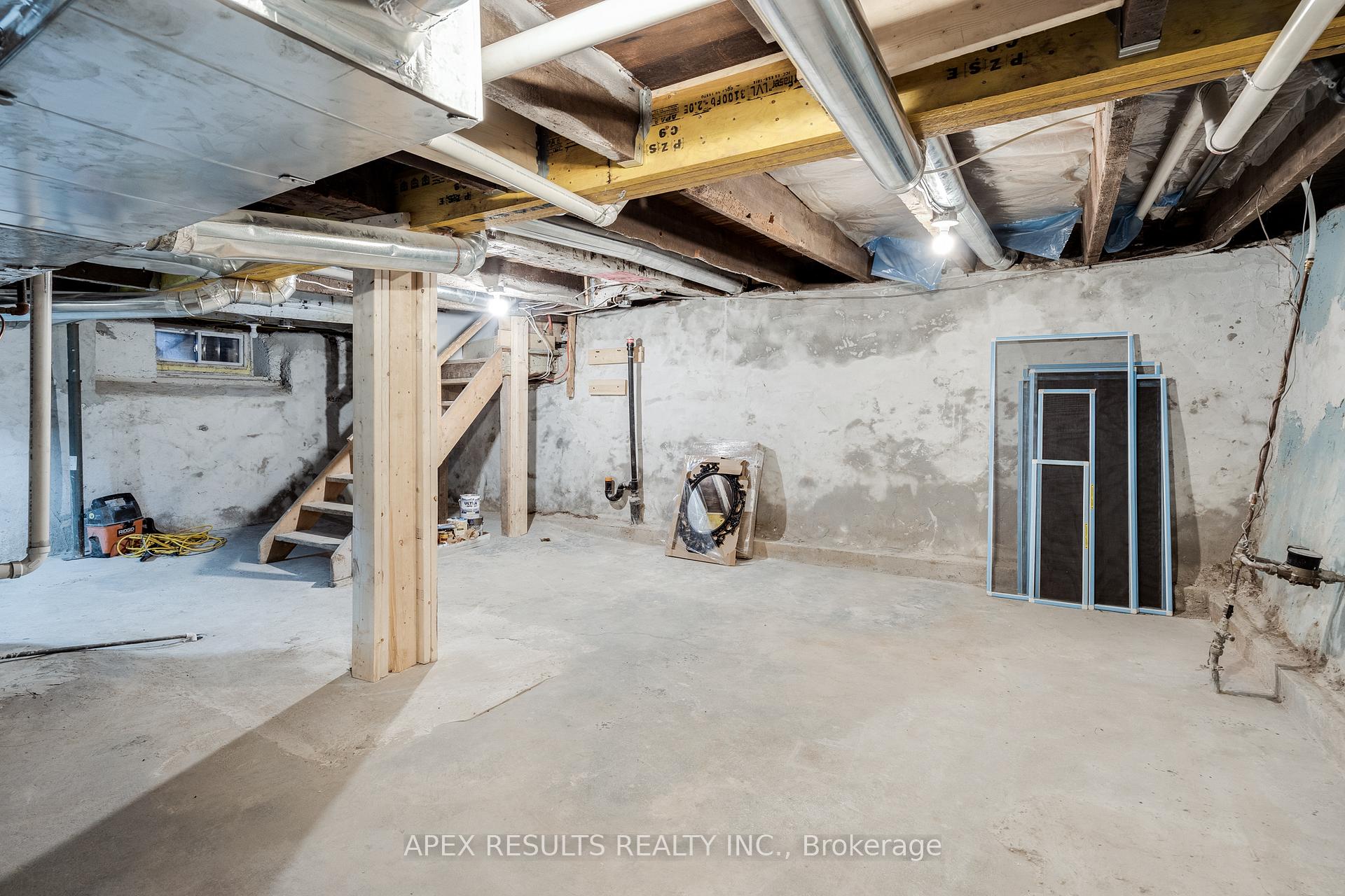 Photo 33 of 58 Spring Street, Hamilton, Corktown — HOMEH