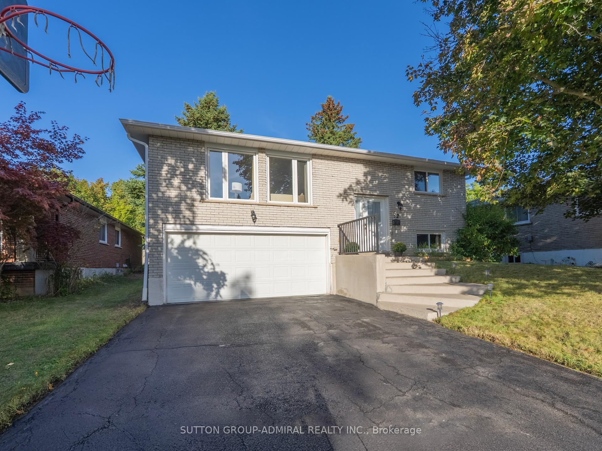 Photo 3 of 62 Shieldmark Crescent, Markham, Royal Orchard — HOMEH