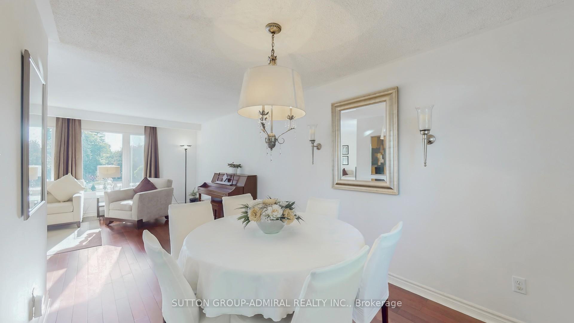 Photo 11 of 62 Shieldmark Crescent, Markham, Royal Orchard — HOMEH