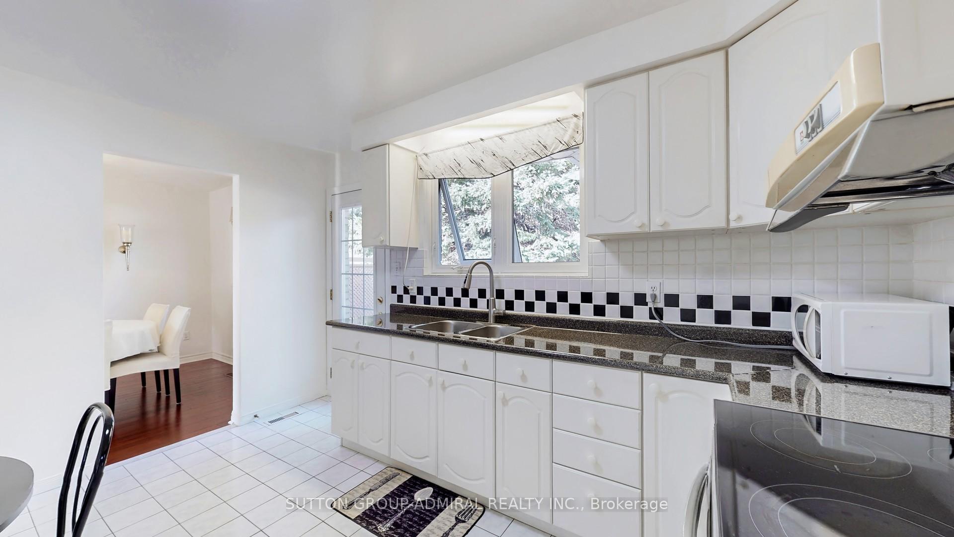 Photo 14 of 62 Shieldmark Crescent, Markham, Royal Orchard — HOMEH
