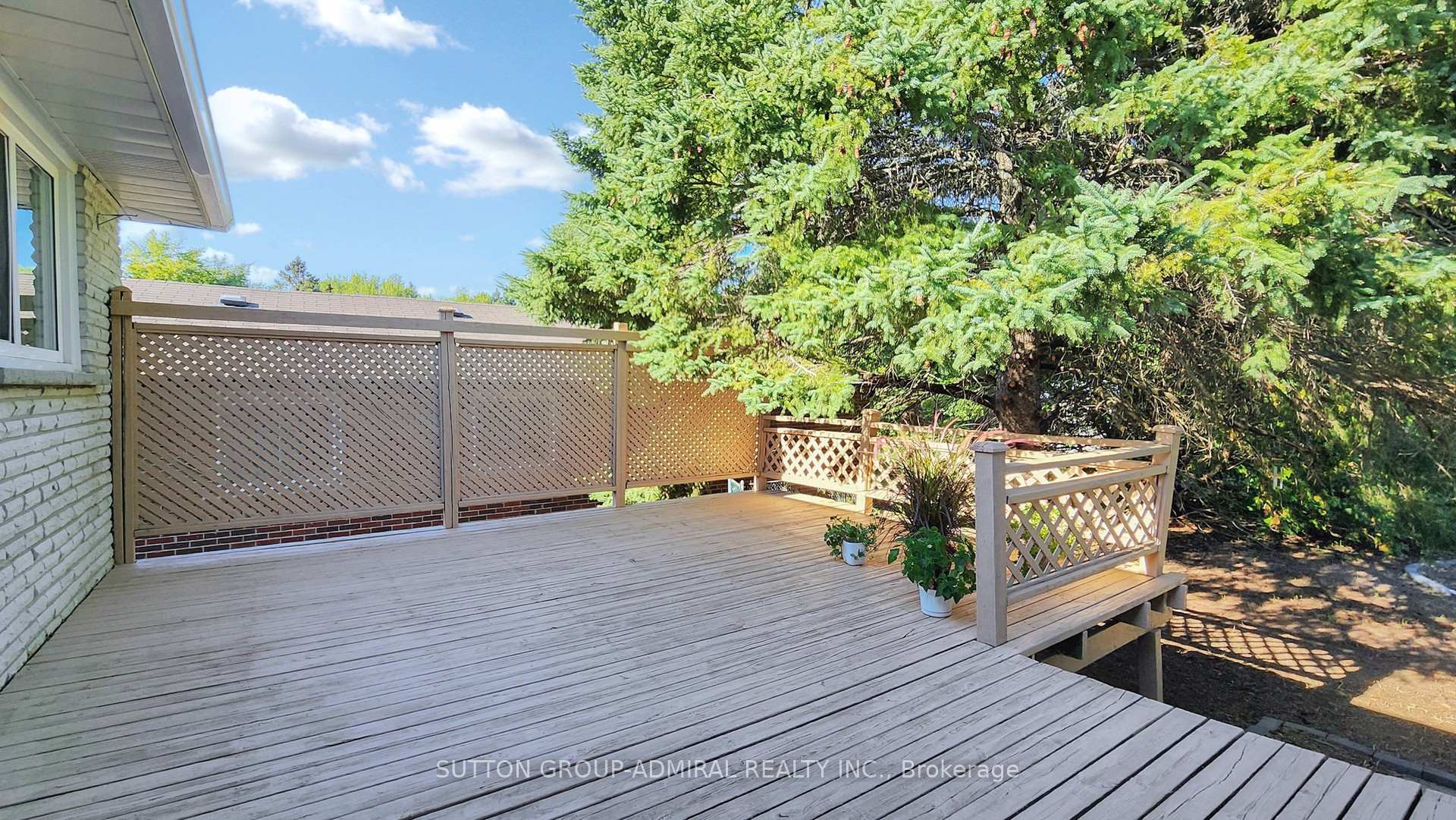 Photo 19 of 62 Shieldmark Crescent, Markham, Royal Orchard — HOMEH
