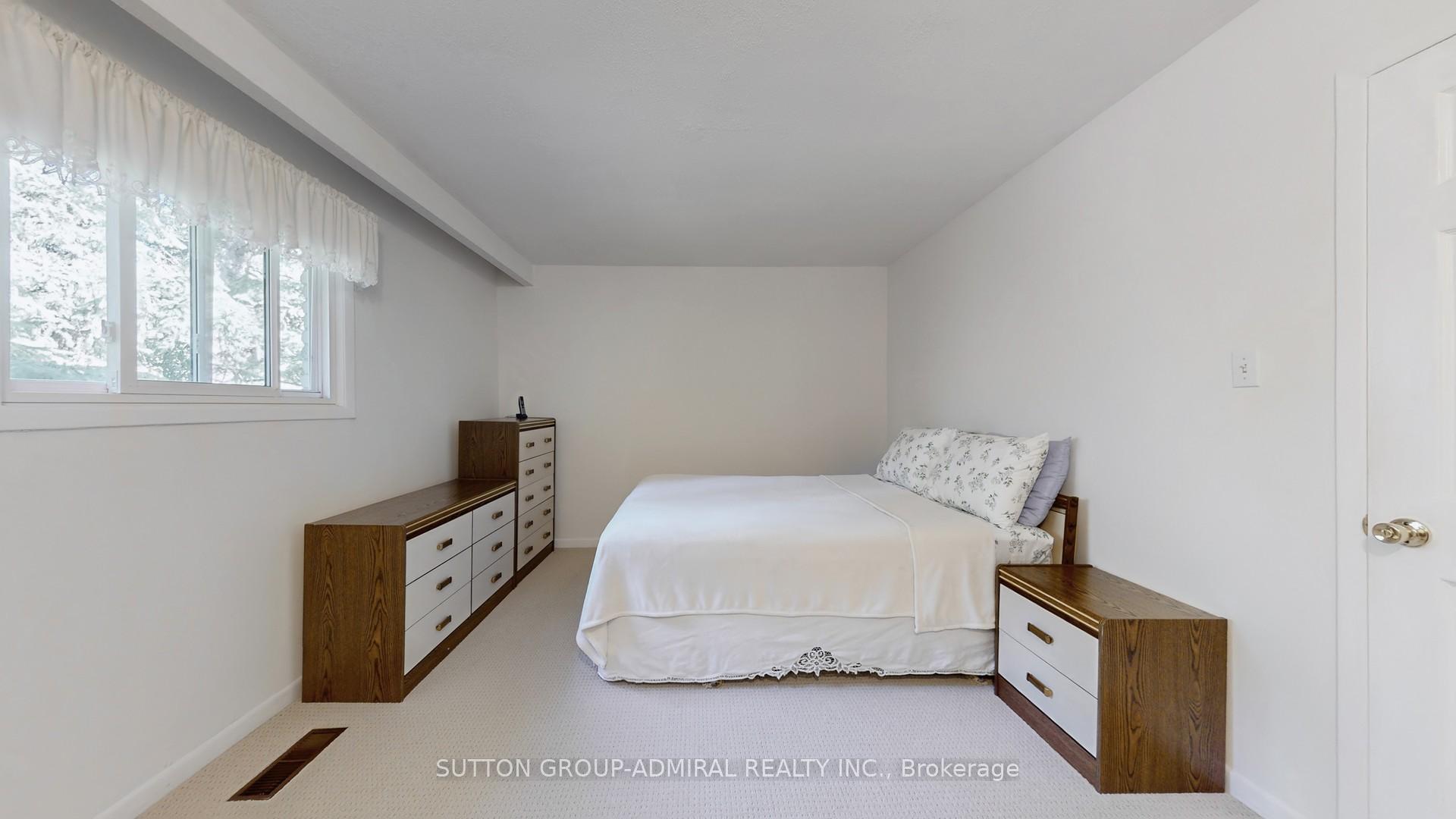 Photo 24 of 62 Shieldmark Crescent, Markham, Royal Orchard — HOMEH