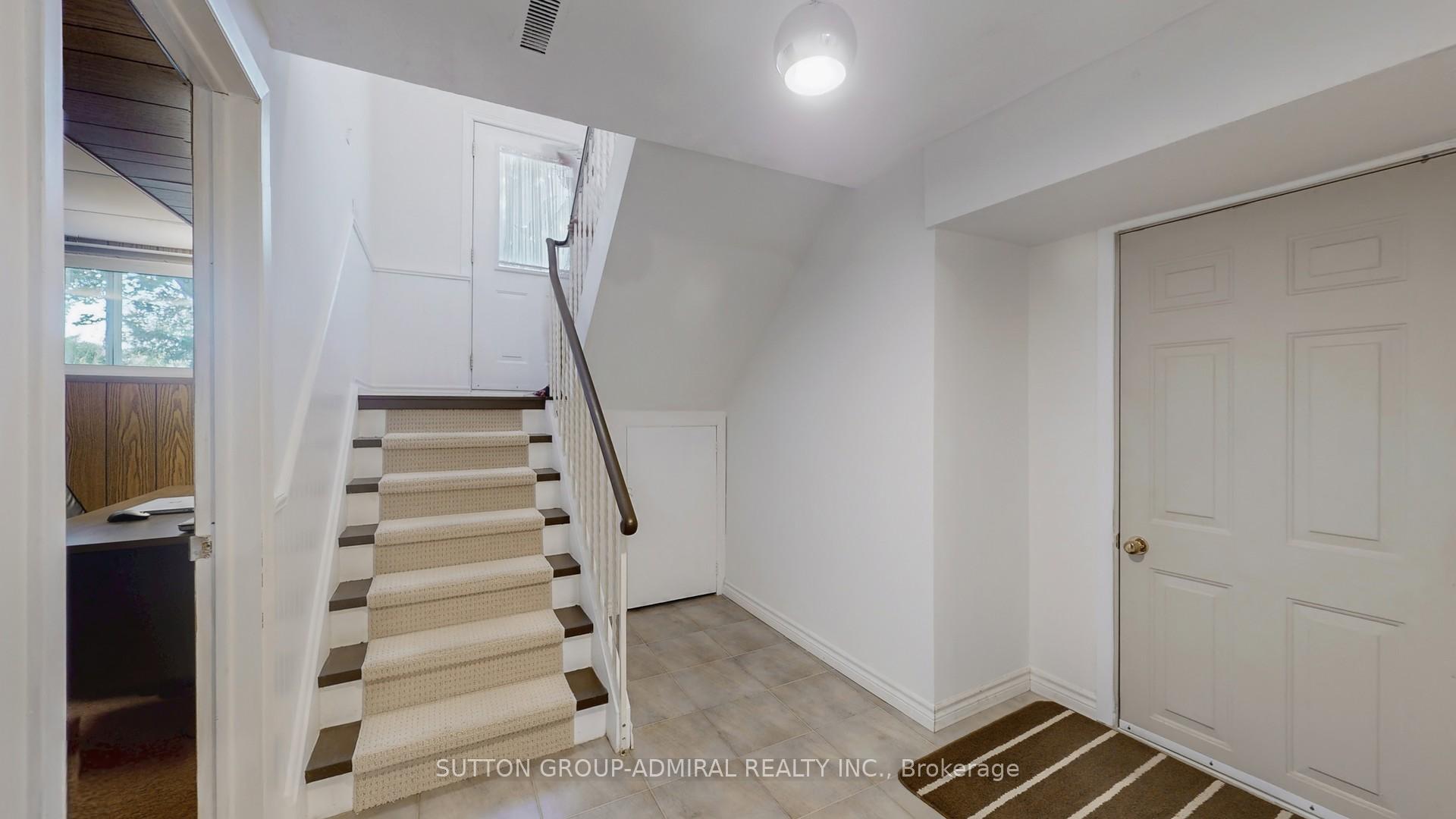 Photo 33 of 62 Shieldmark Crescent, Markham, Royal Orchard — HOMEH