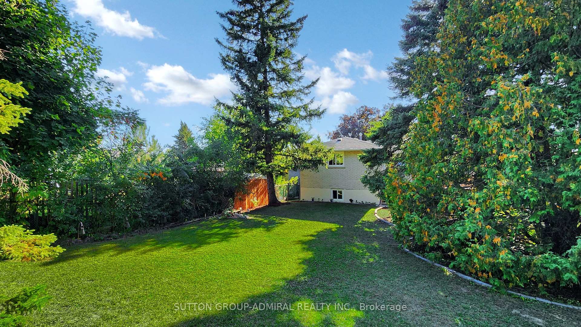 Photo 43 of 62 Shieldmark Crescent, Markham, Royal Orchard — HOMEH