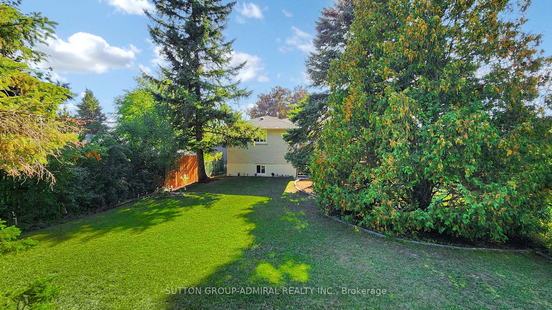 Photo 45 of 62 Shieldmark Crescent, Markham, Royal Orchard — HOMEH
