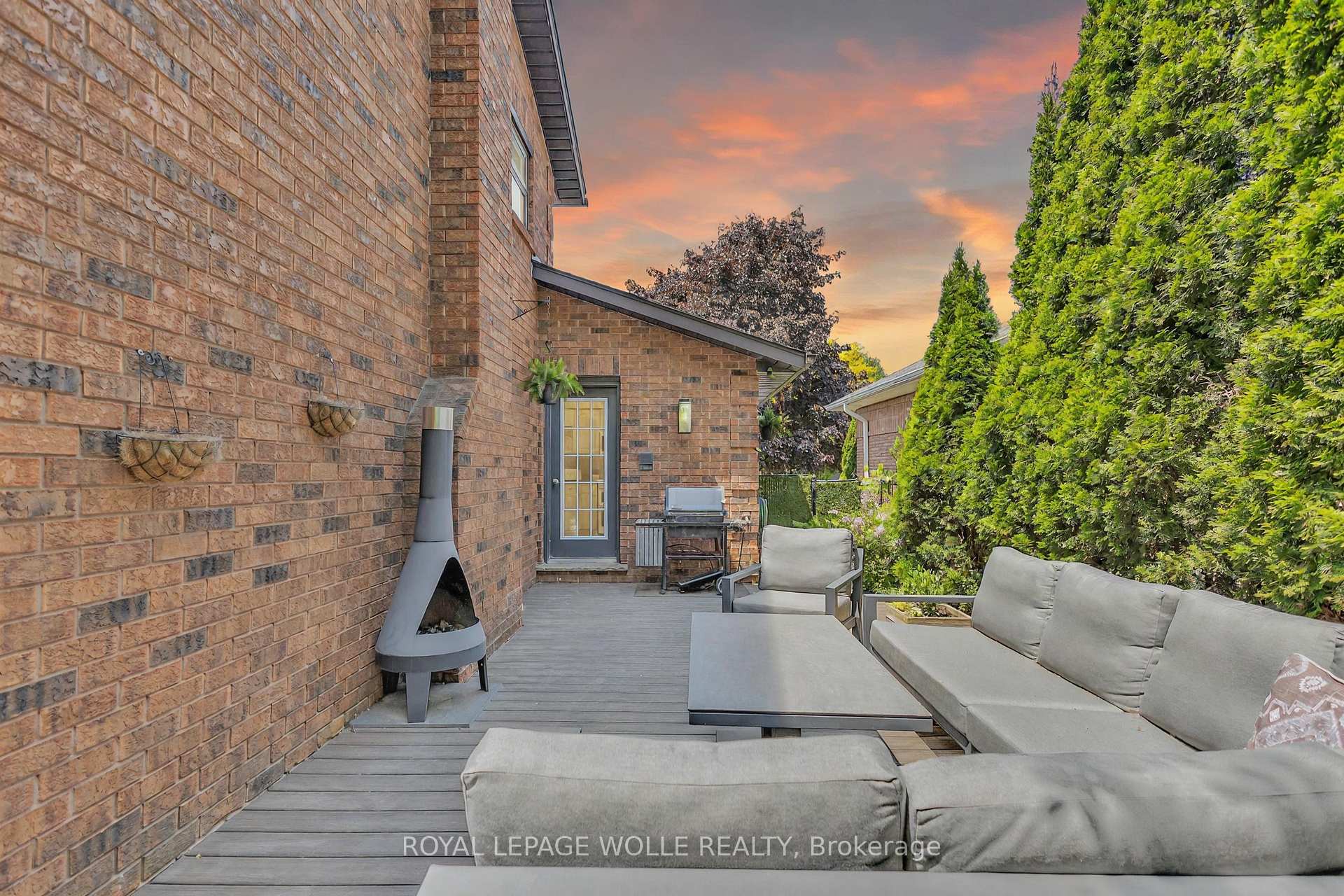 Photo 20 of 34 Daimler Drive, Kitchener — HOMEH