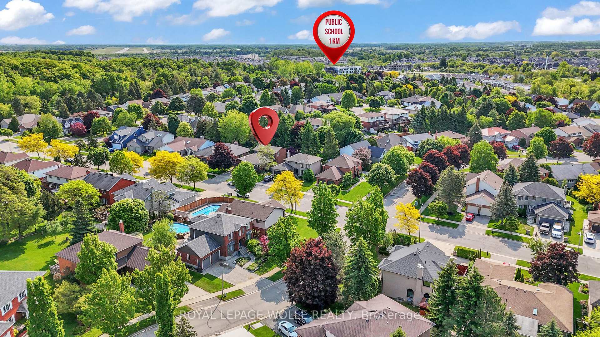 Photo 46 of 34 Daimler Drive, Kitchener — HOMEH