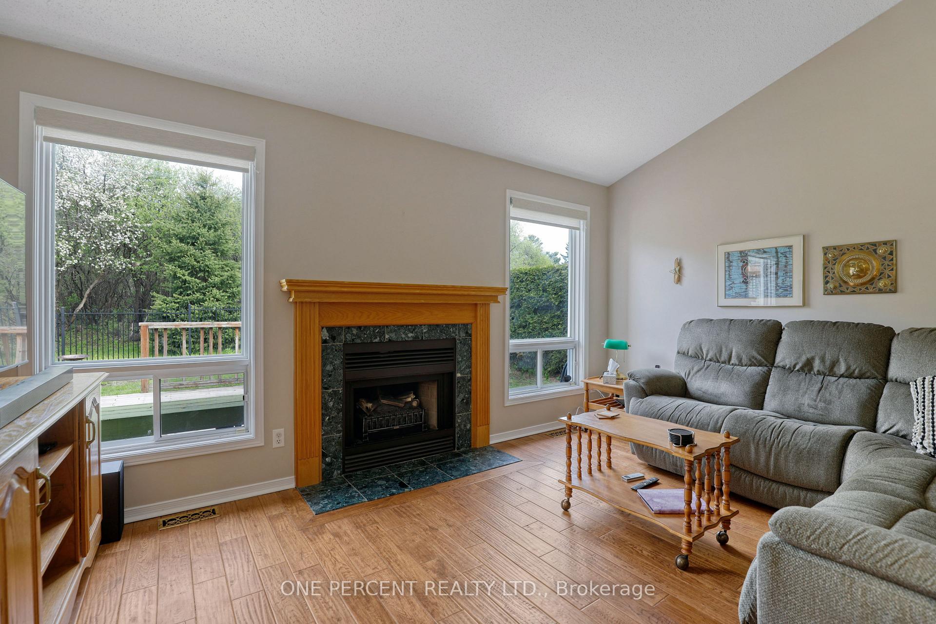 Photo 19 of 33 Shannondoe Crescent, Ottawa, Kanata - Bridlewood — HOMEH