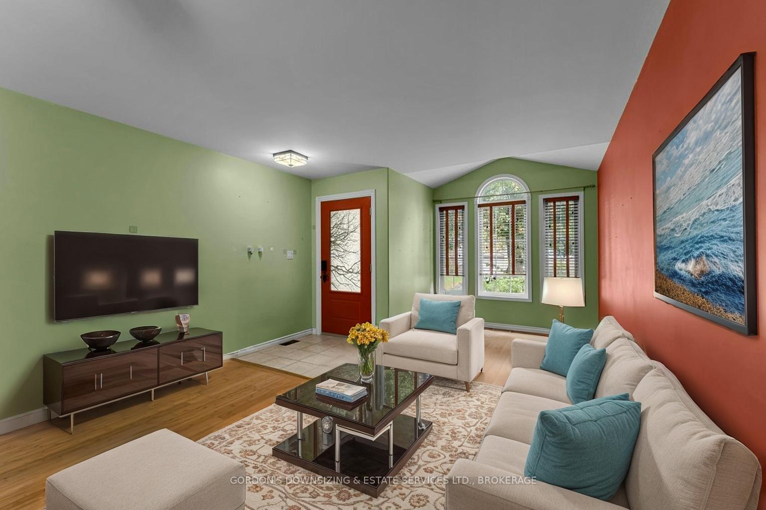 Photo 3 of 464 Freeman Crescent, Kingston, Kingston East (Incl Barret Crt) — HOMEH