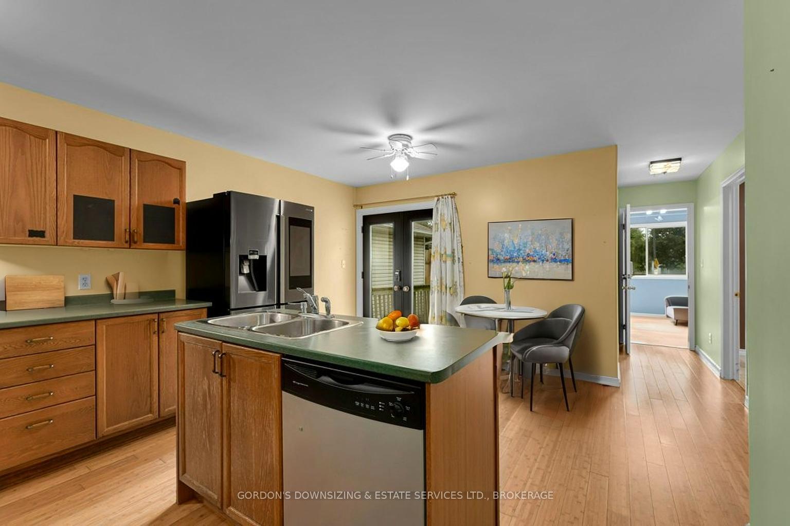Photo 8 of 464 Freeman Crescent, Kingston, Kingston East (Incl Barret Crt) — HOMEH