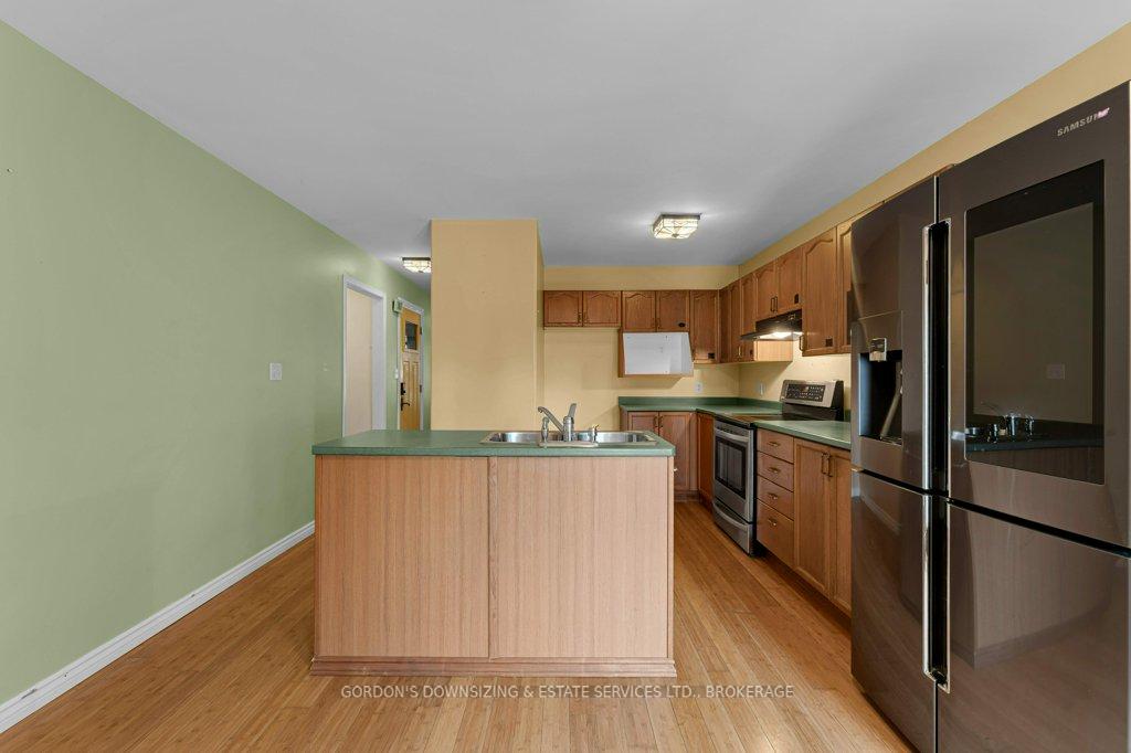 Photo 11 of 464 Freeman Crescent, Kingston, Kingston East (Incl Barret Crt) — HOMEH