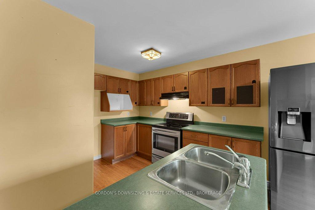 Photo 13 of 464 Freeman Crescent, Kingston, Kingston East (Incl Barret Crt) — HOMEH