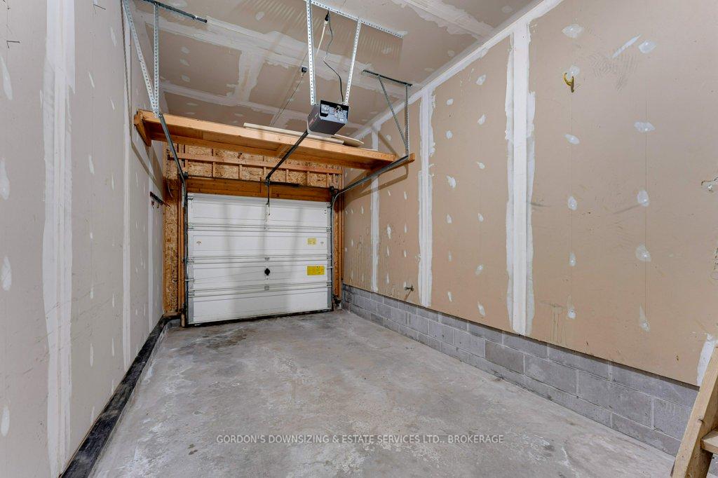 Photo 28 of 464 Freeman Crescent, Kingston, Kingston East (Incl Barret Crt) — HOMEH