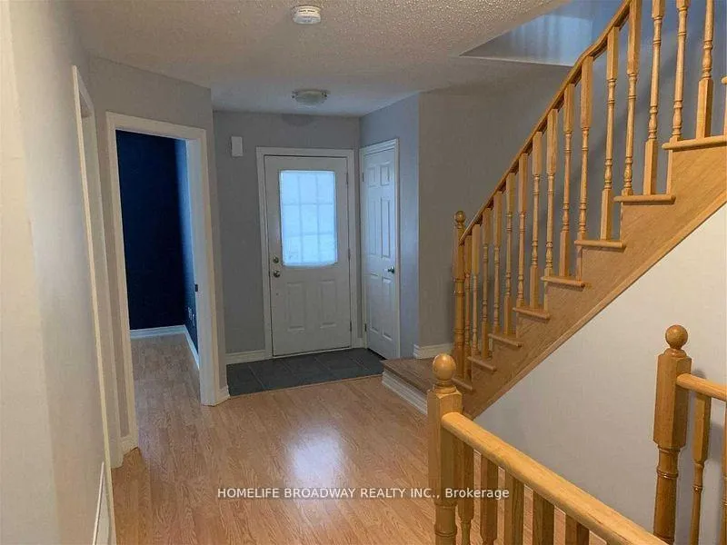 Photo 3 of 5 Toulouse Court, Markham, Cornell — HOMEH