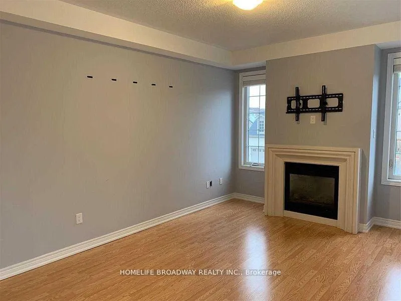 Photo 4 of 5 Toulouse Court, Markham, Cornell — HOMEH