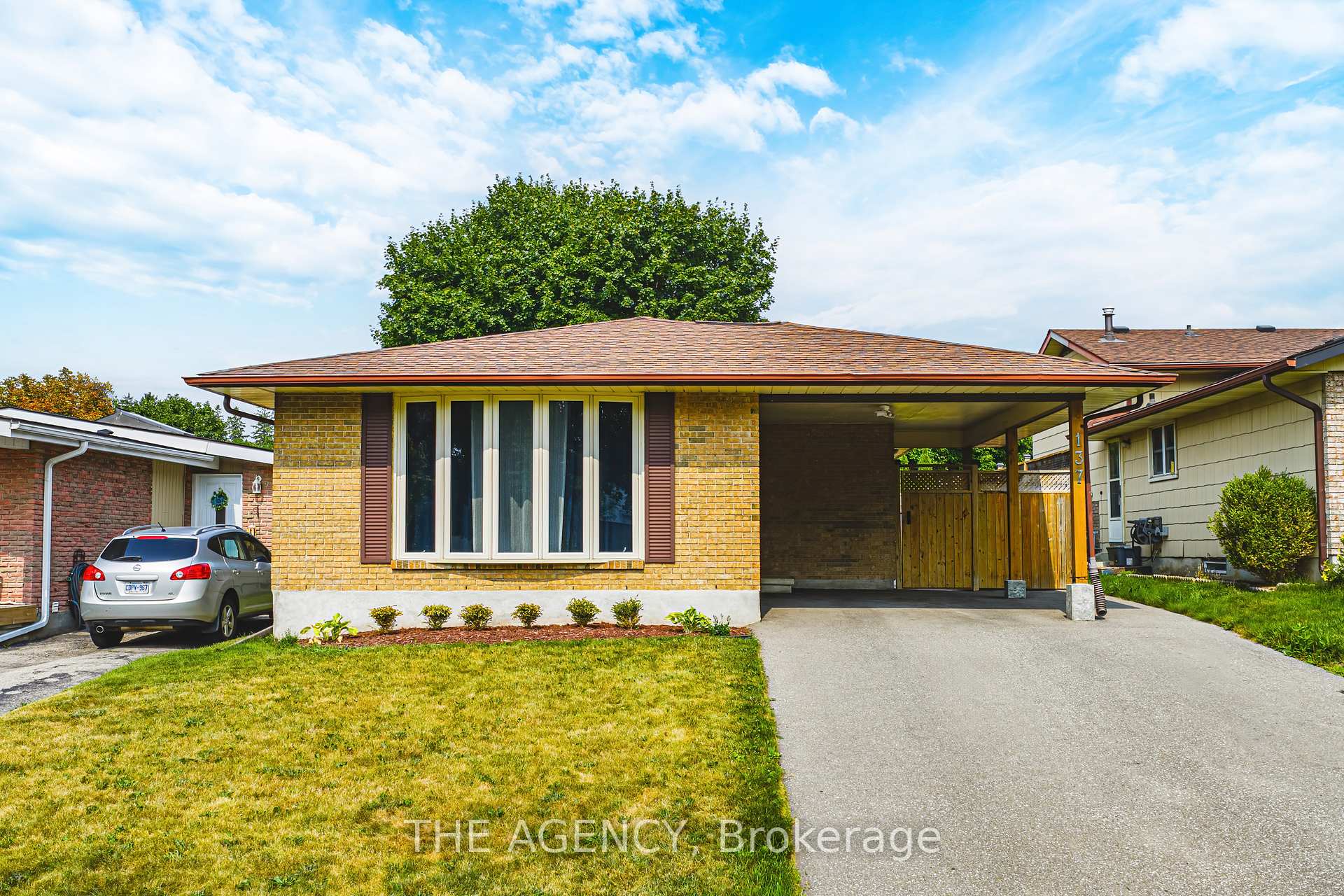 Photo 1 of 137 Pepperwood Crescent, Kitchener — HOMEH