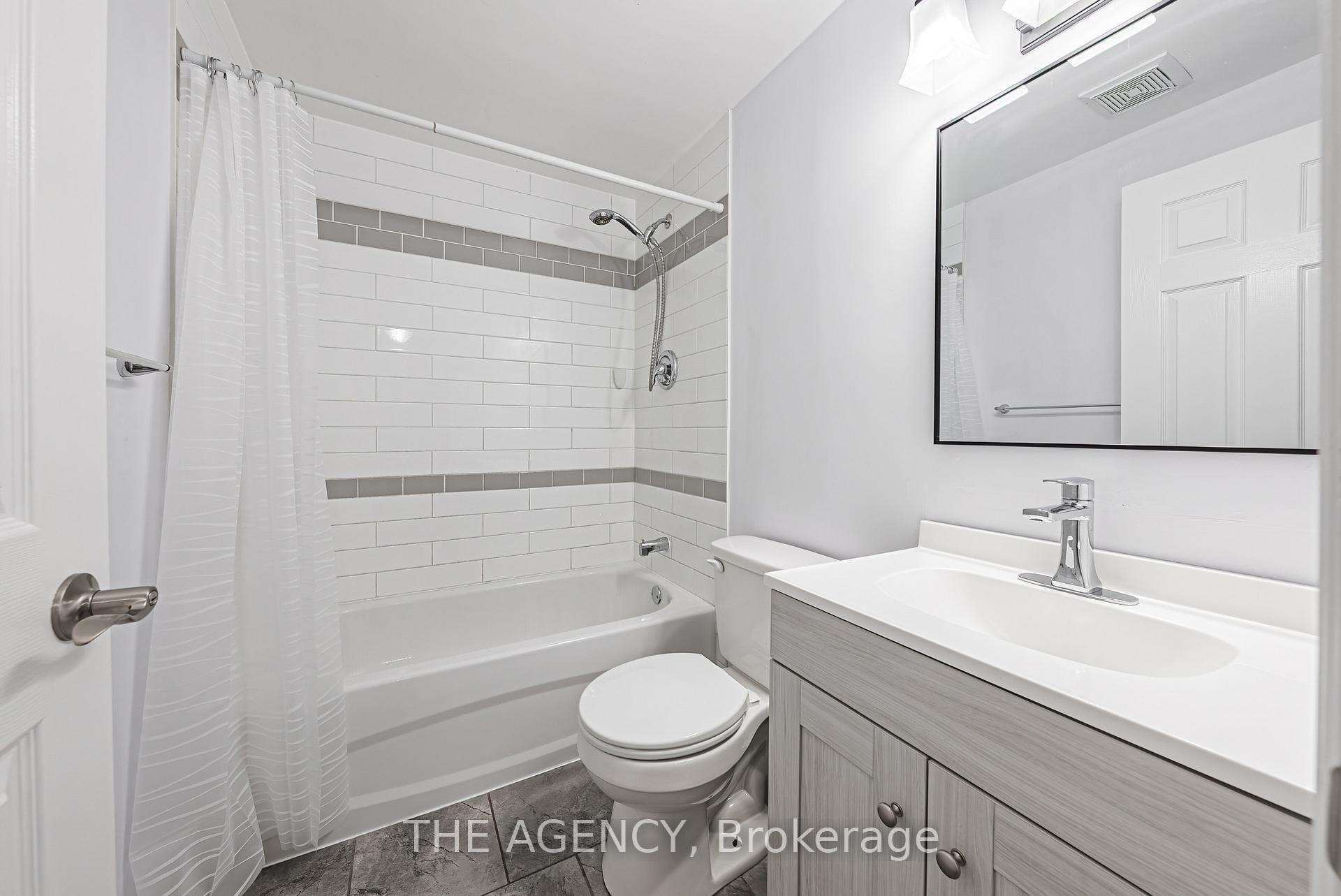 Photo 10 of 137 Pepperwood Crescent, Kitchener — HOMEH