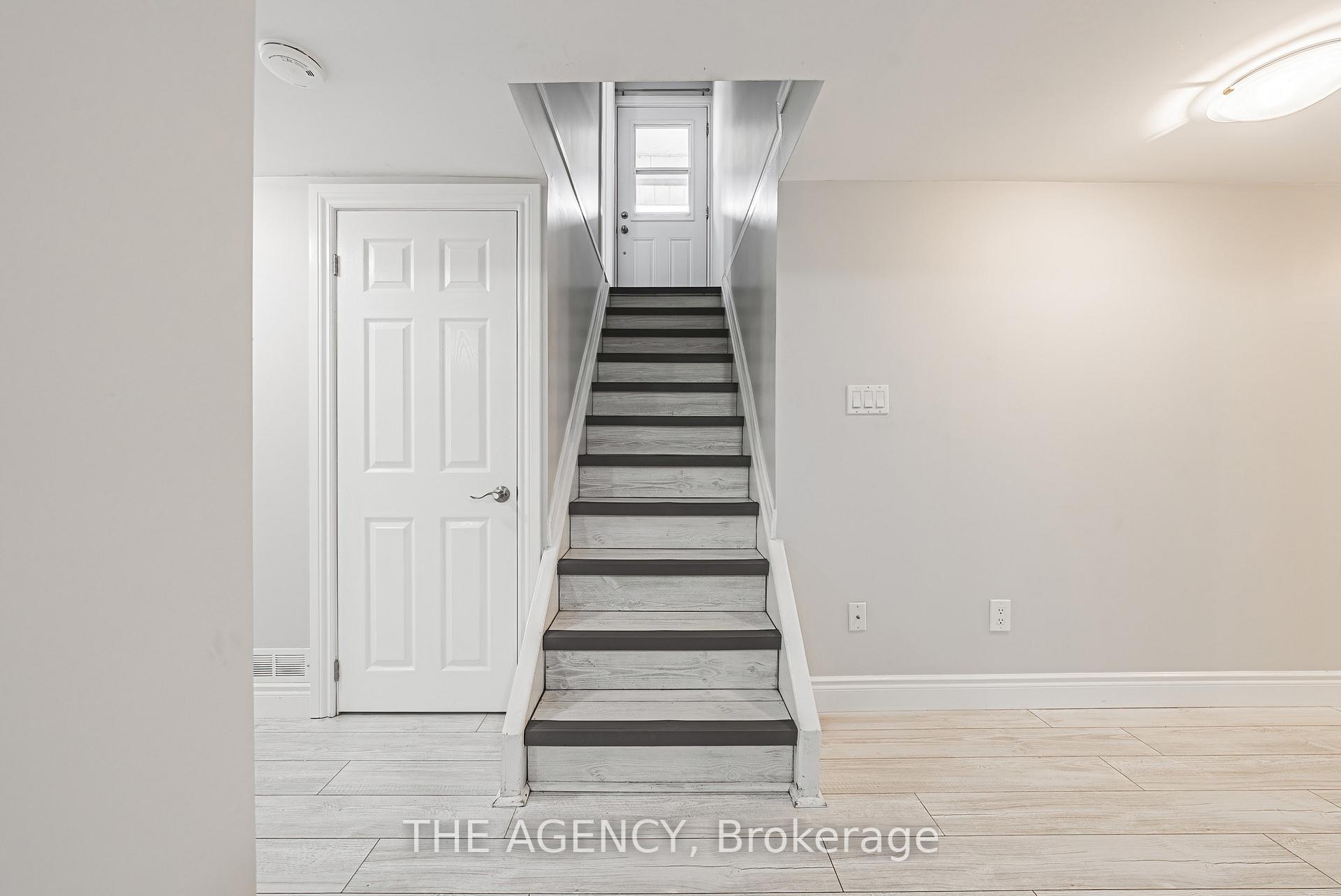 Photo 12 of 137 Pepperwood Crescent, Kitchener — HOMEH