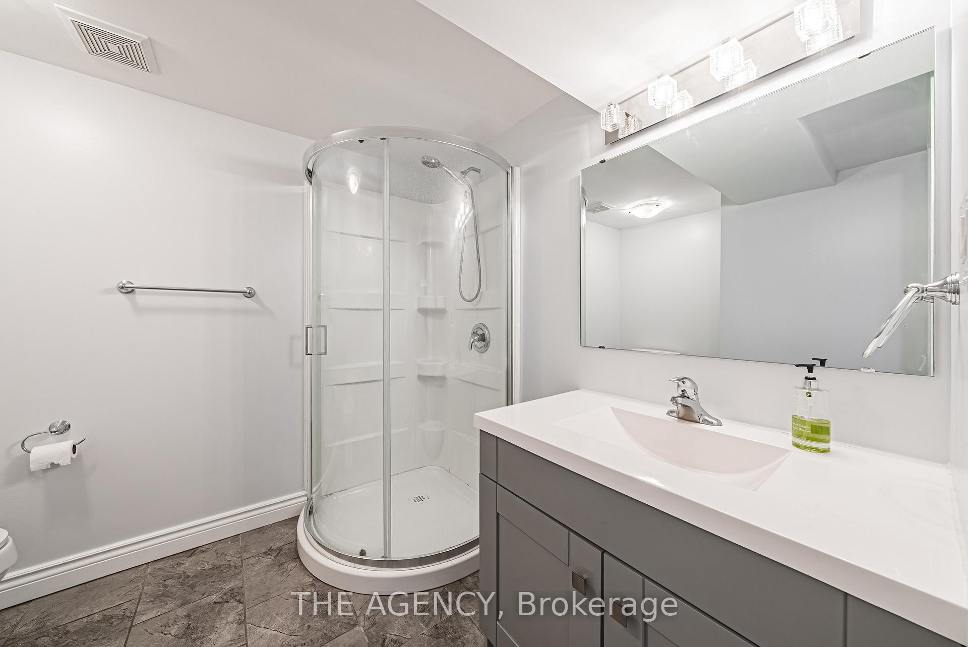 Photo 17 of 137 Pepperwood Crescent, Kitchener — HOMEH