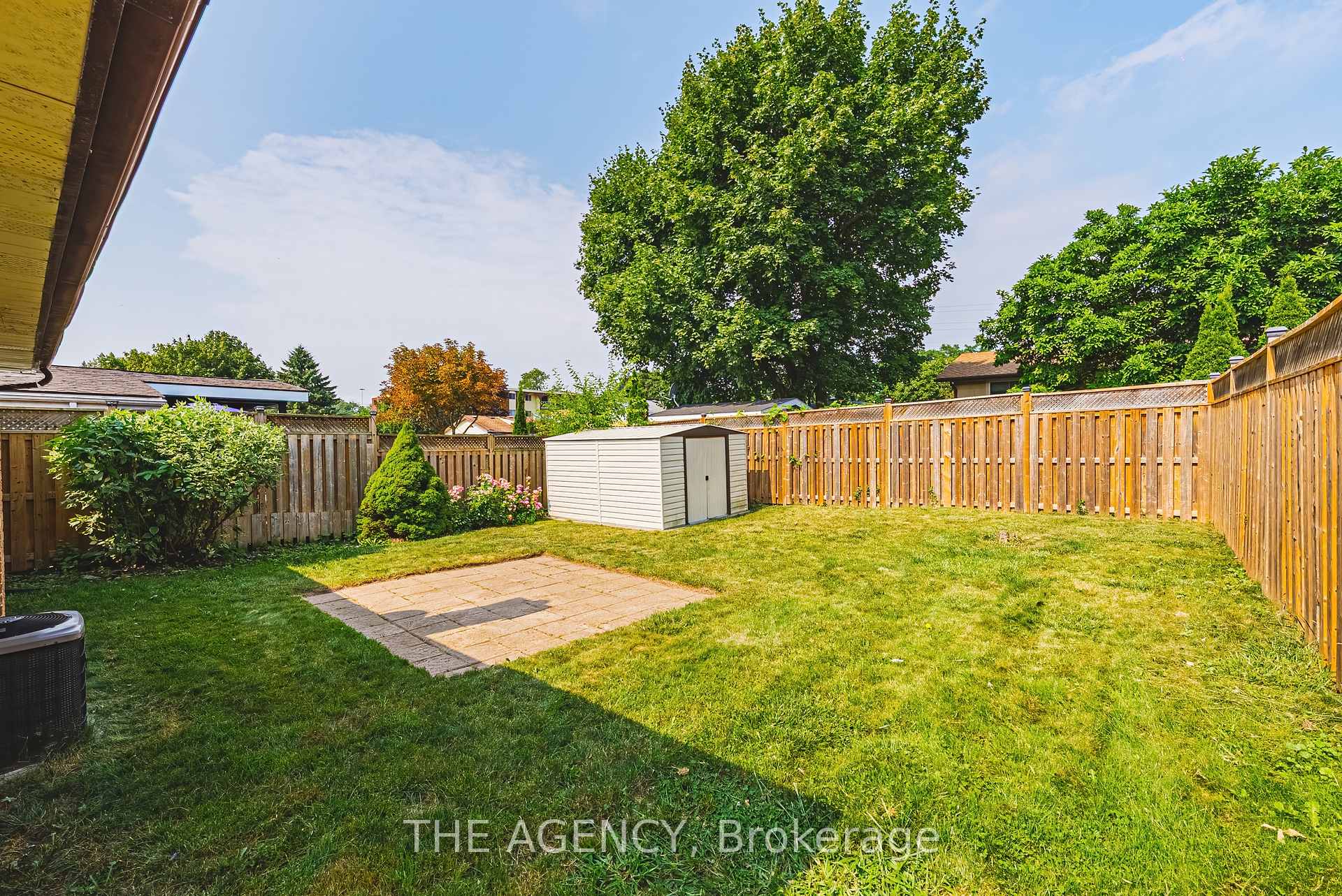 Photo 22 of 137 Pepperwood Crescent, Kitchener — HOMEH