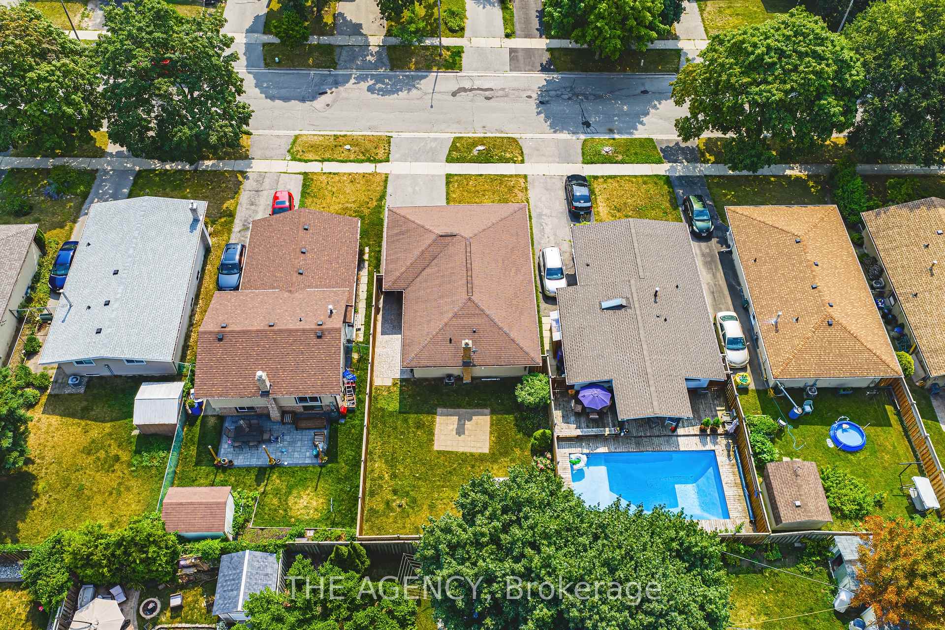 Photo 27 of 137 Pepperwood Crescent, Kitchener — HOMEH