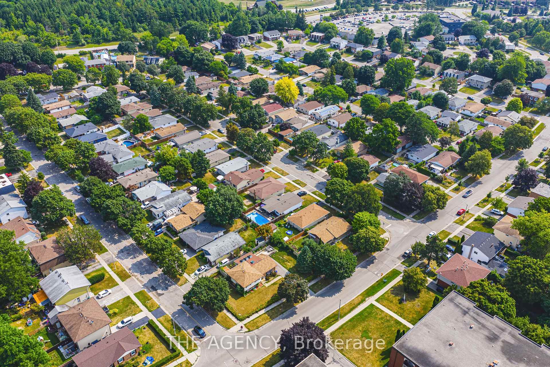 Photo 28 of 137 Pepperwood Crescent, Kitchener — HOMEH