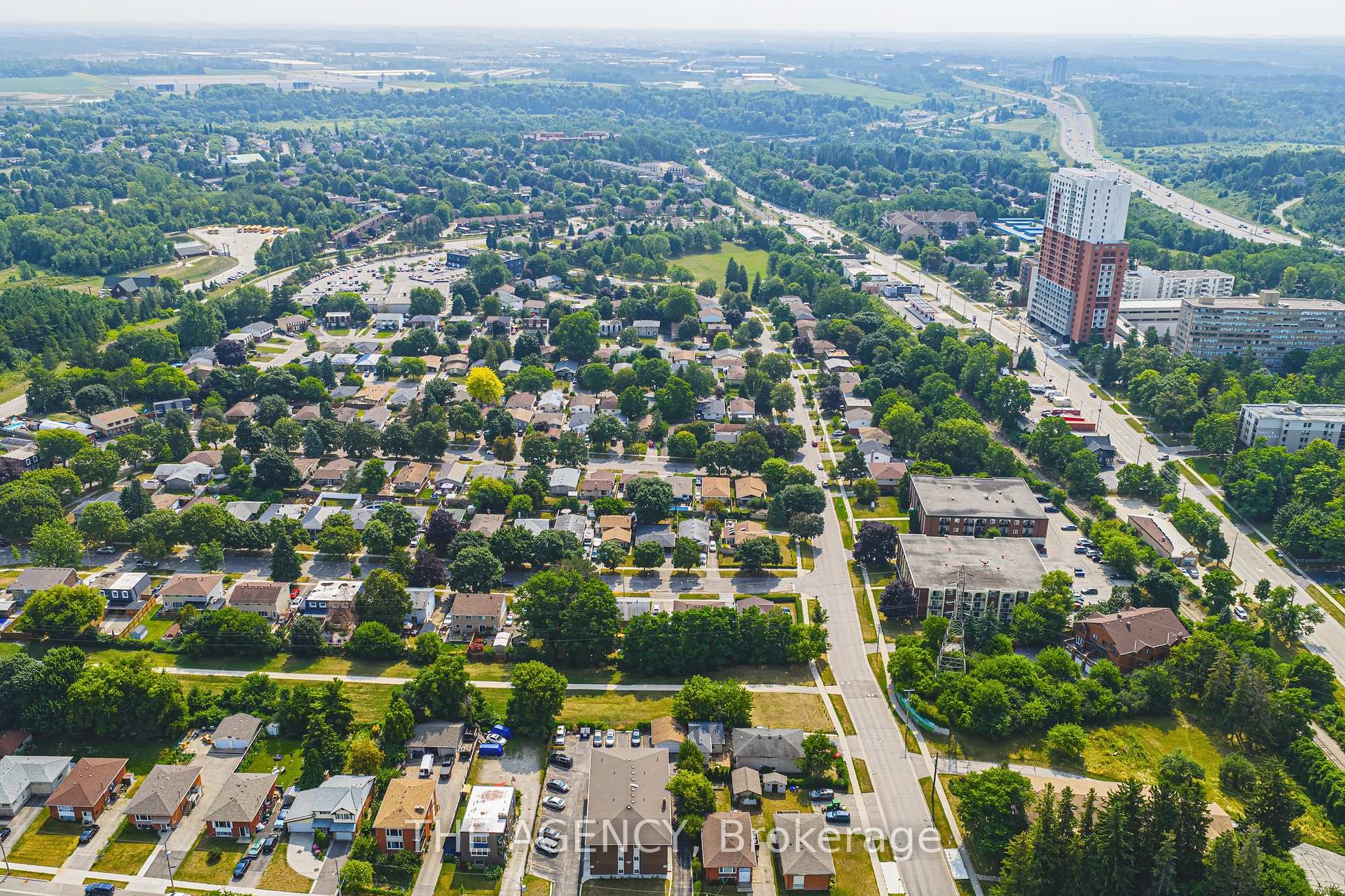 Photo 30 of 137 Pepperwood Crescent, Kitchener — HOMEH