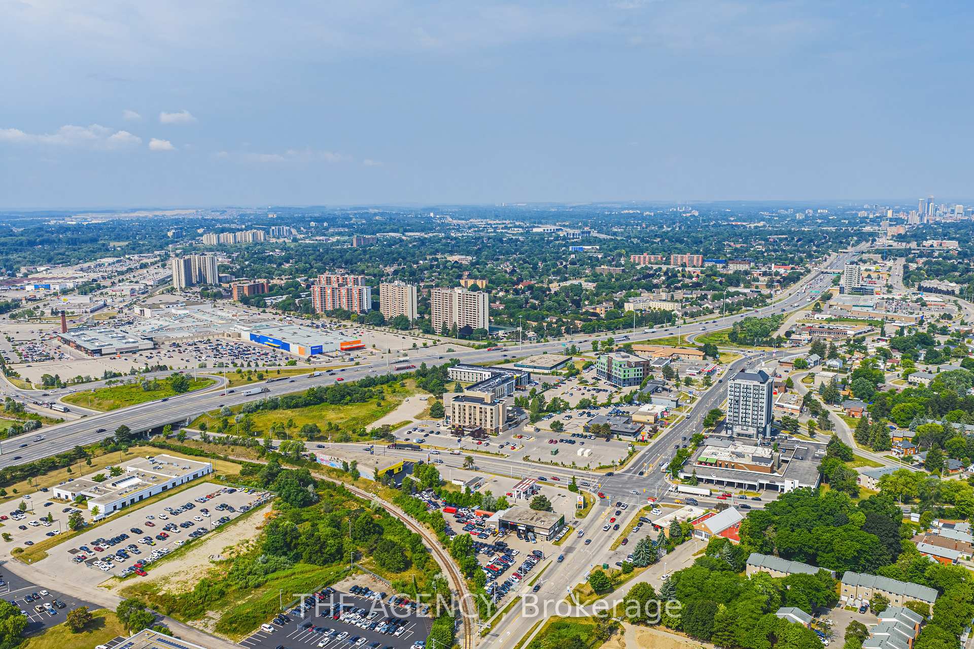 Photo 34 of 137 Pepperwood Crescent, Kitchener — HOMEH